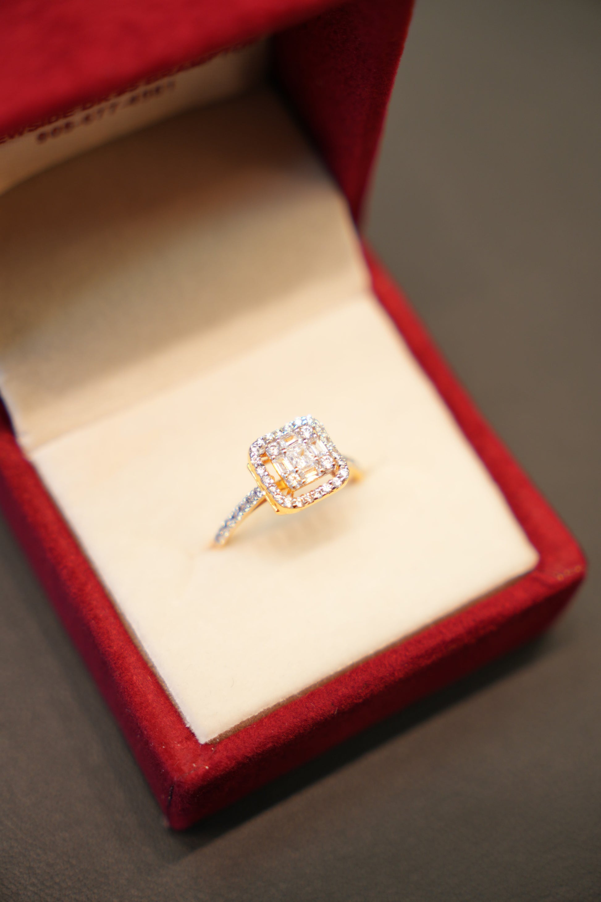 22K Gold Ladies Ring