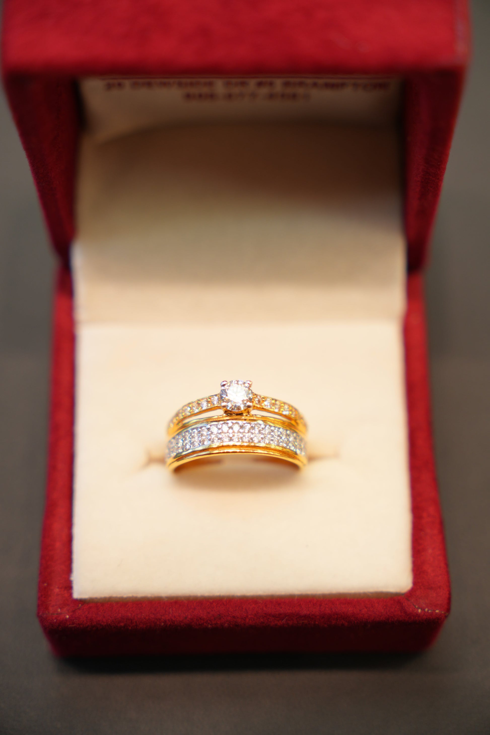 22K Gold Ladies Ring