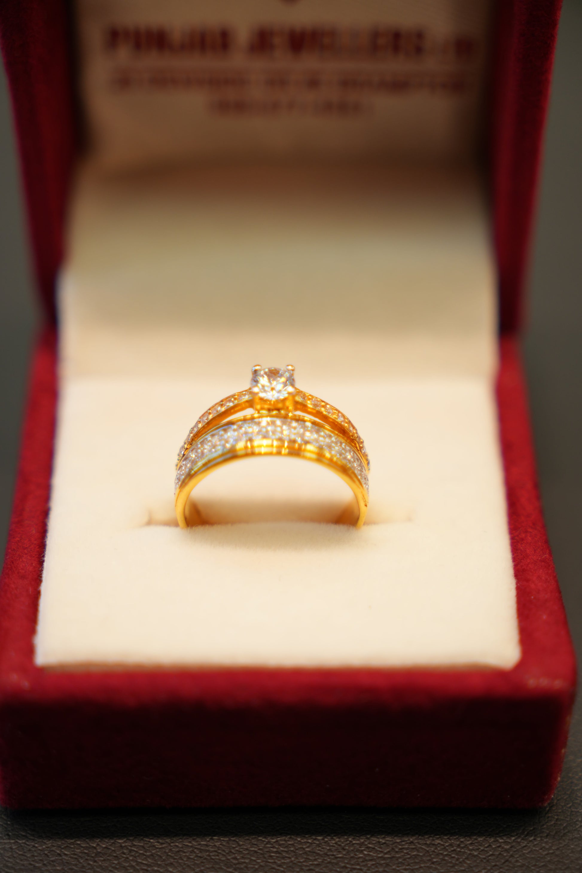 22K Gold Ladies Ring