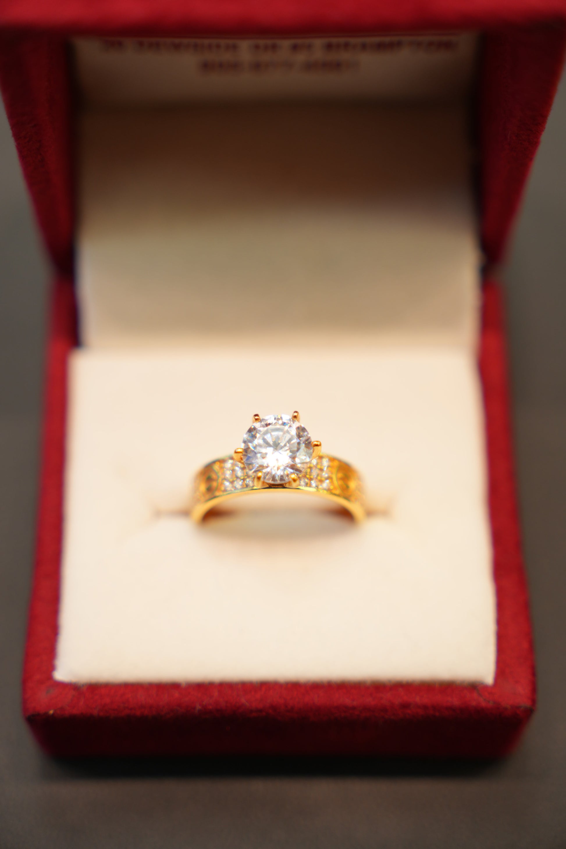 22K Gold Ladies Ring