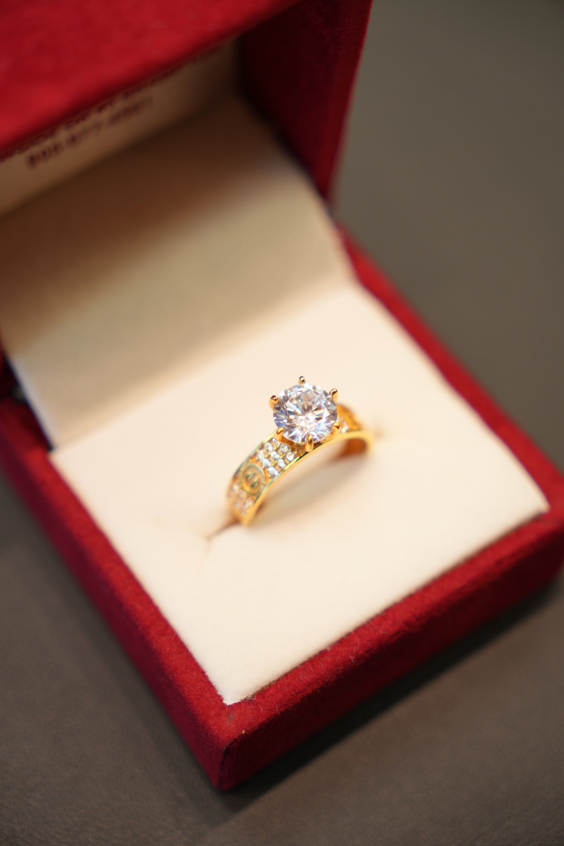 22K Gold Ladies Ring