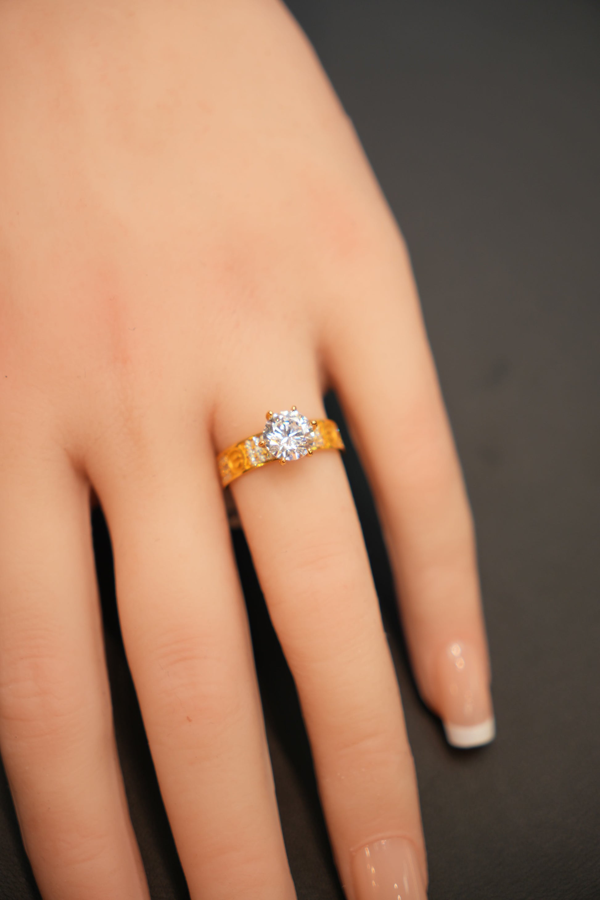 22K Gold Ladies Ring