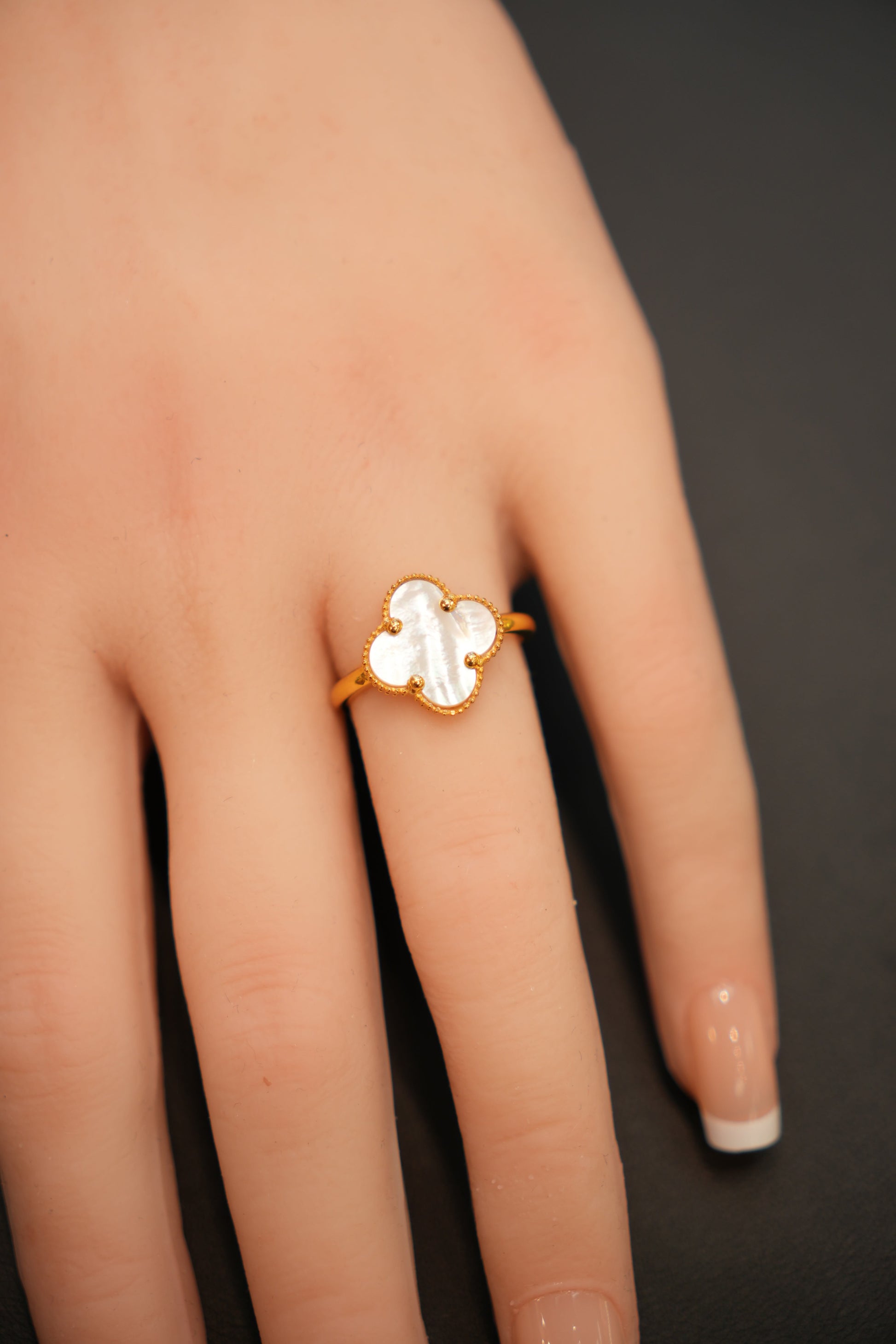 22K Gold Ladies Clover Ring