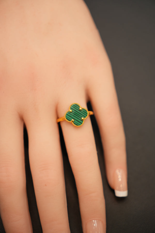 22K Gold Ladies Clover Ring