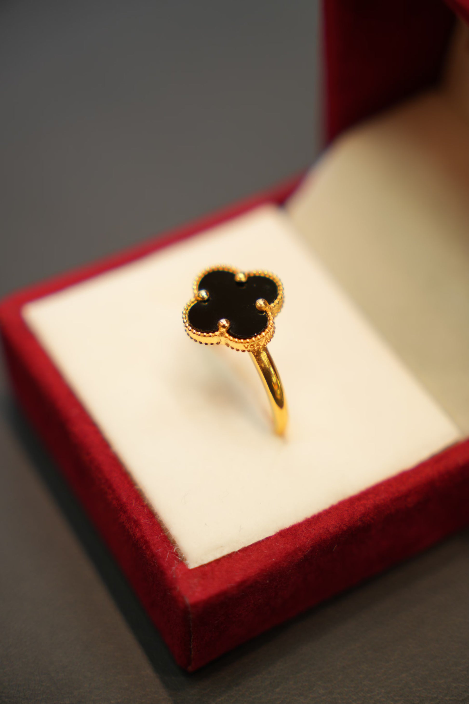 22K Gold Ladies Clover Ring