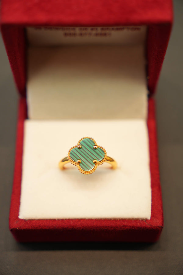 22K Gold Ladies Clover Ring