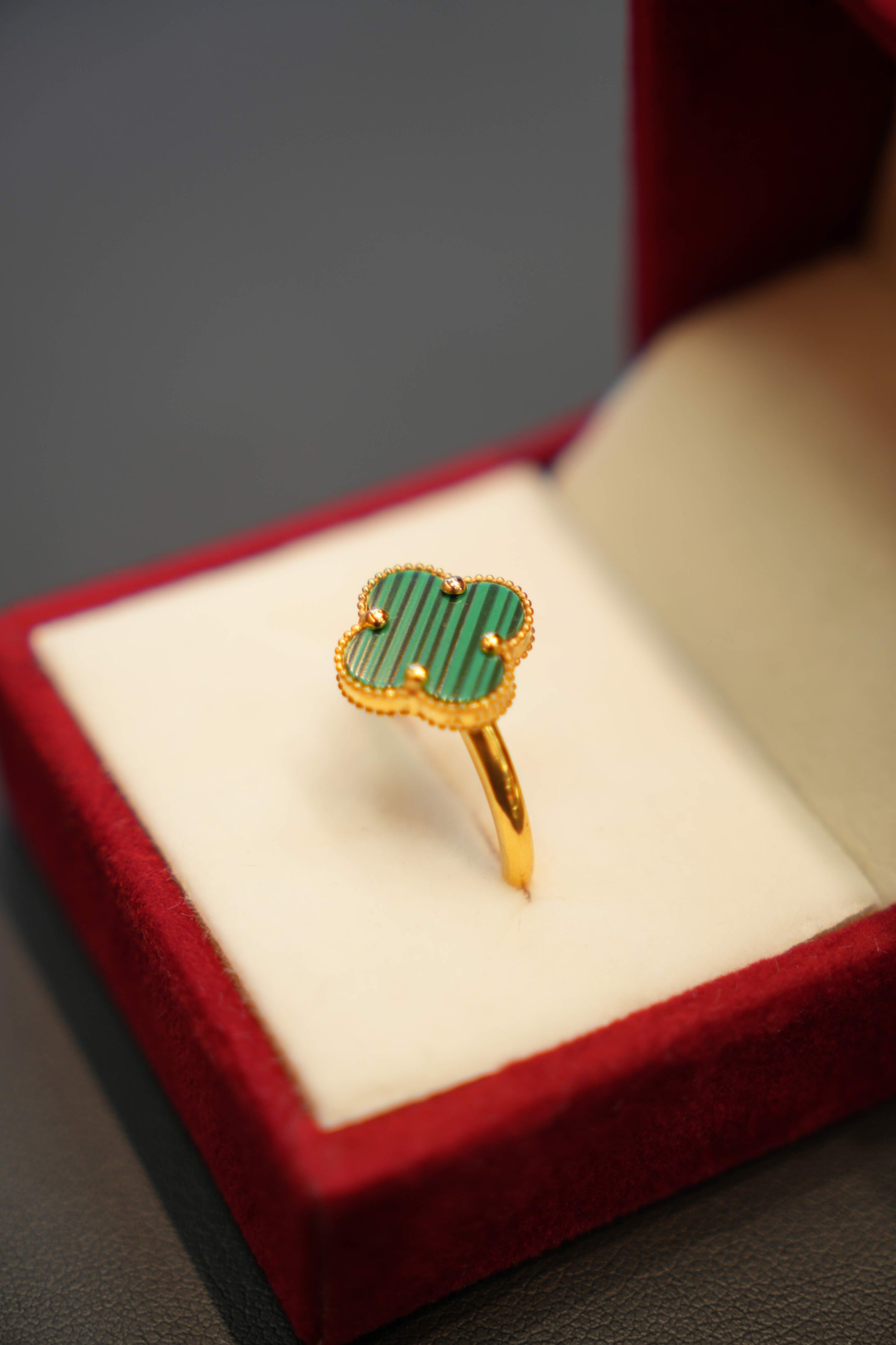 22K Gold Ladies Clover Ring