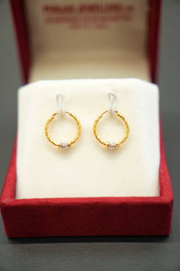 Beautiful yellow gold earrings