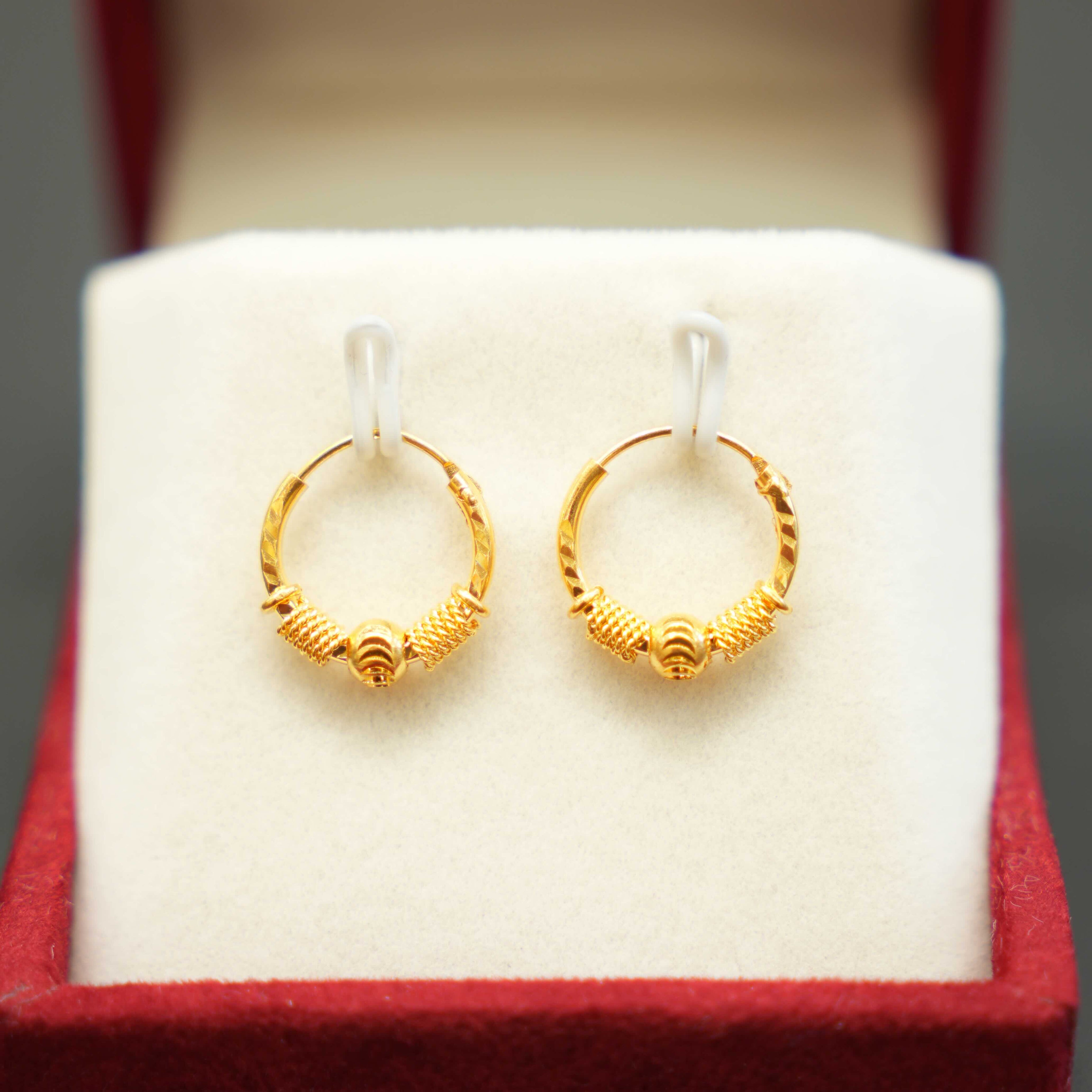 Stylish 22K yellow gold earrings