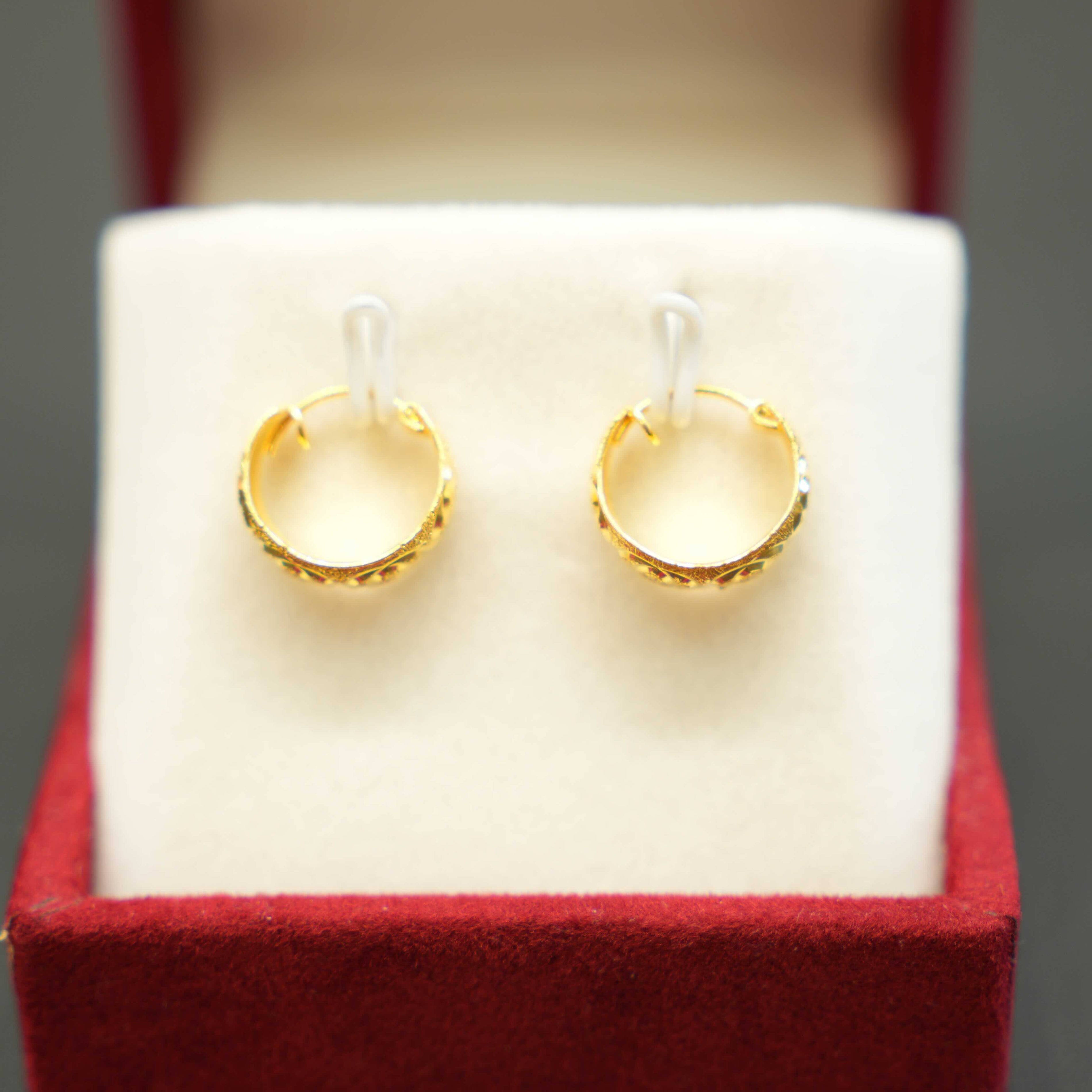 Classic ladies 22K gold earrings
