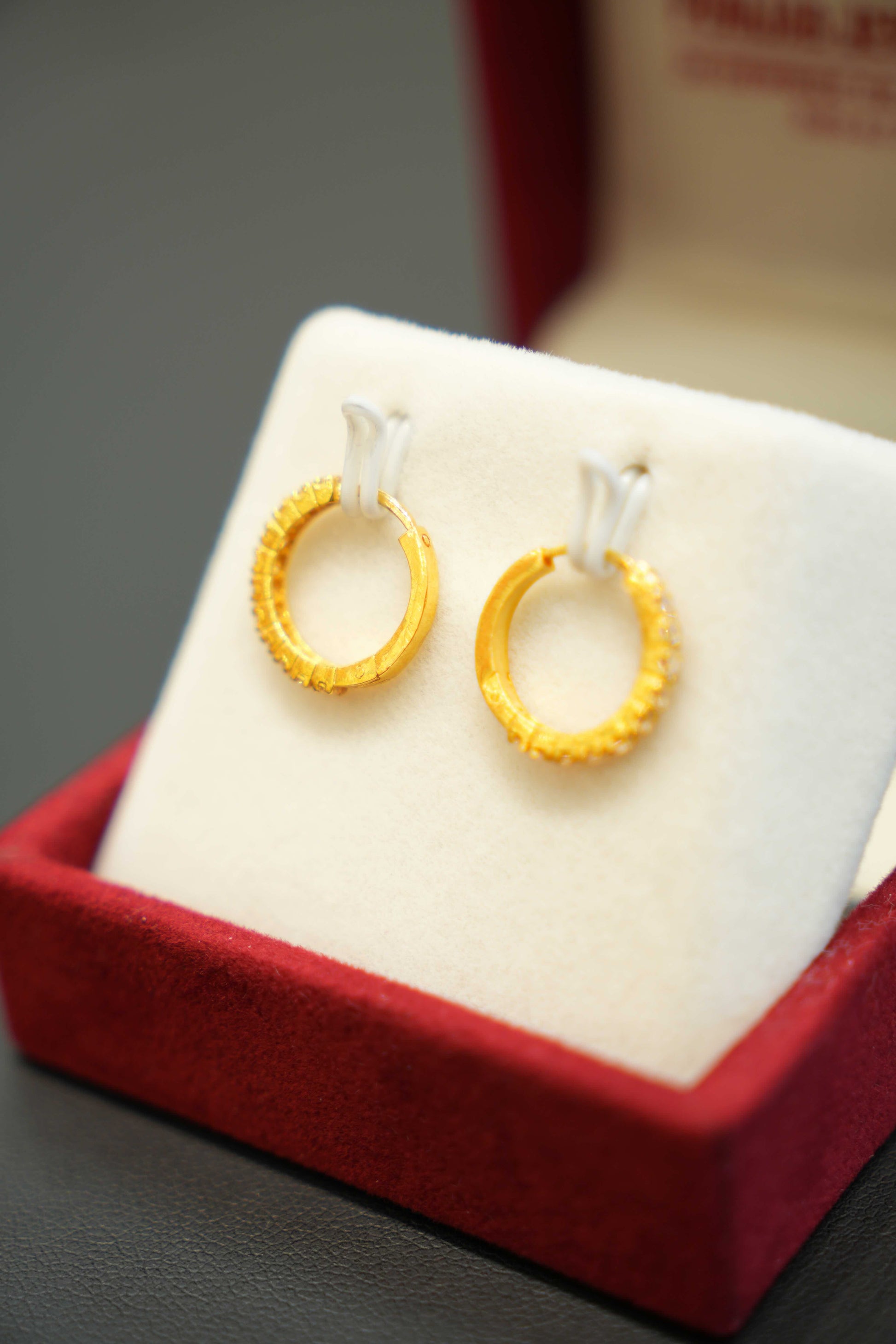 Classic 22K gold earrings