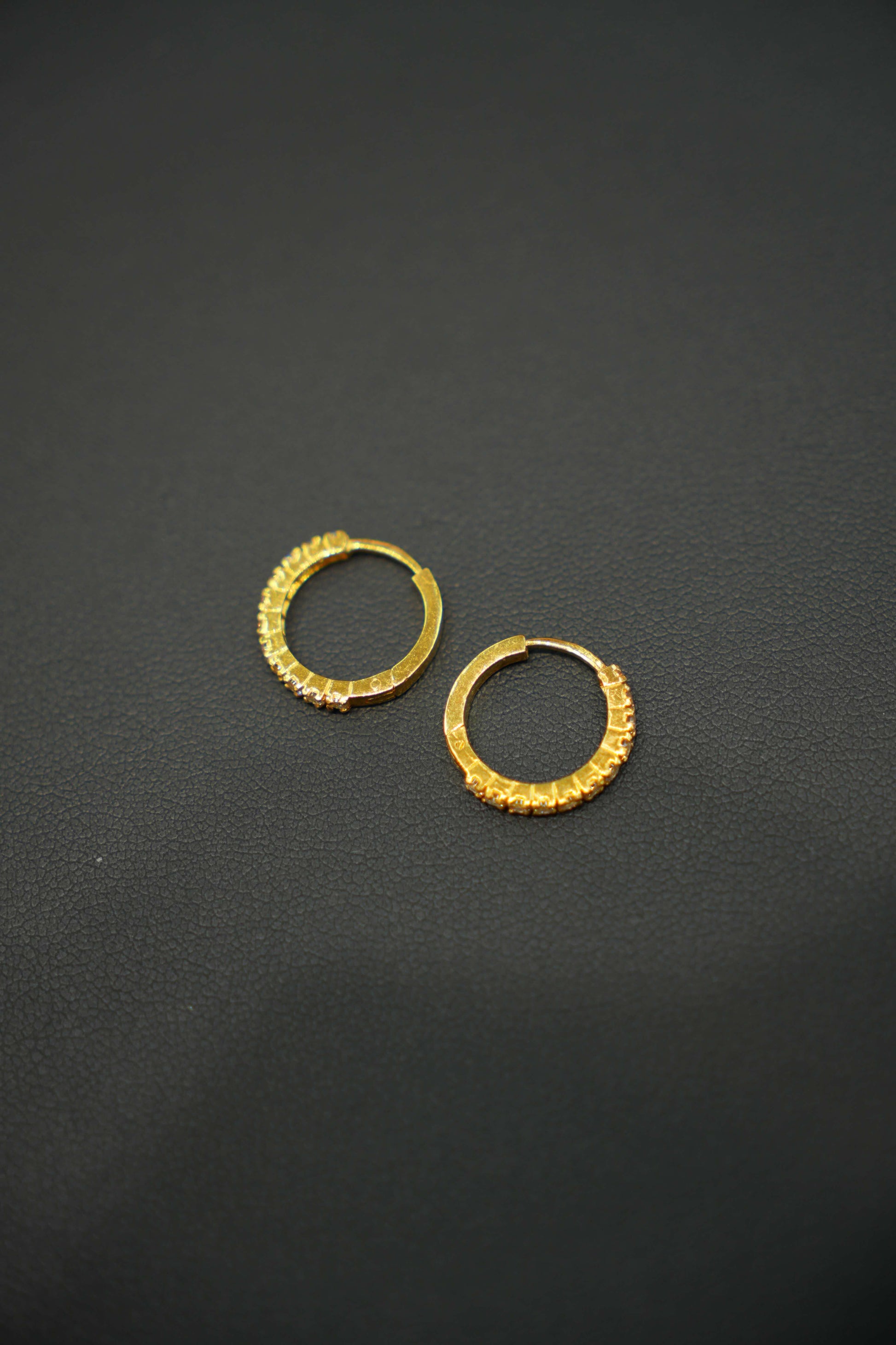 Ladies 22K gold hoop earrings