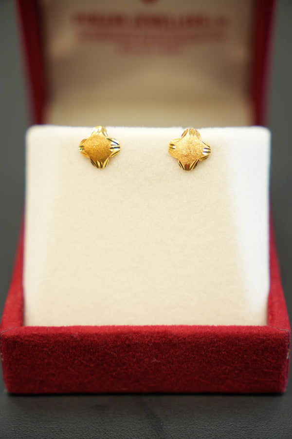 Modern clover earrings