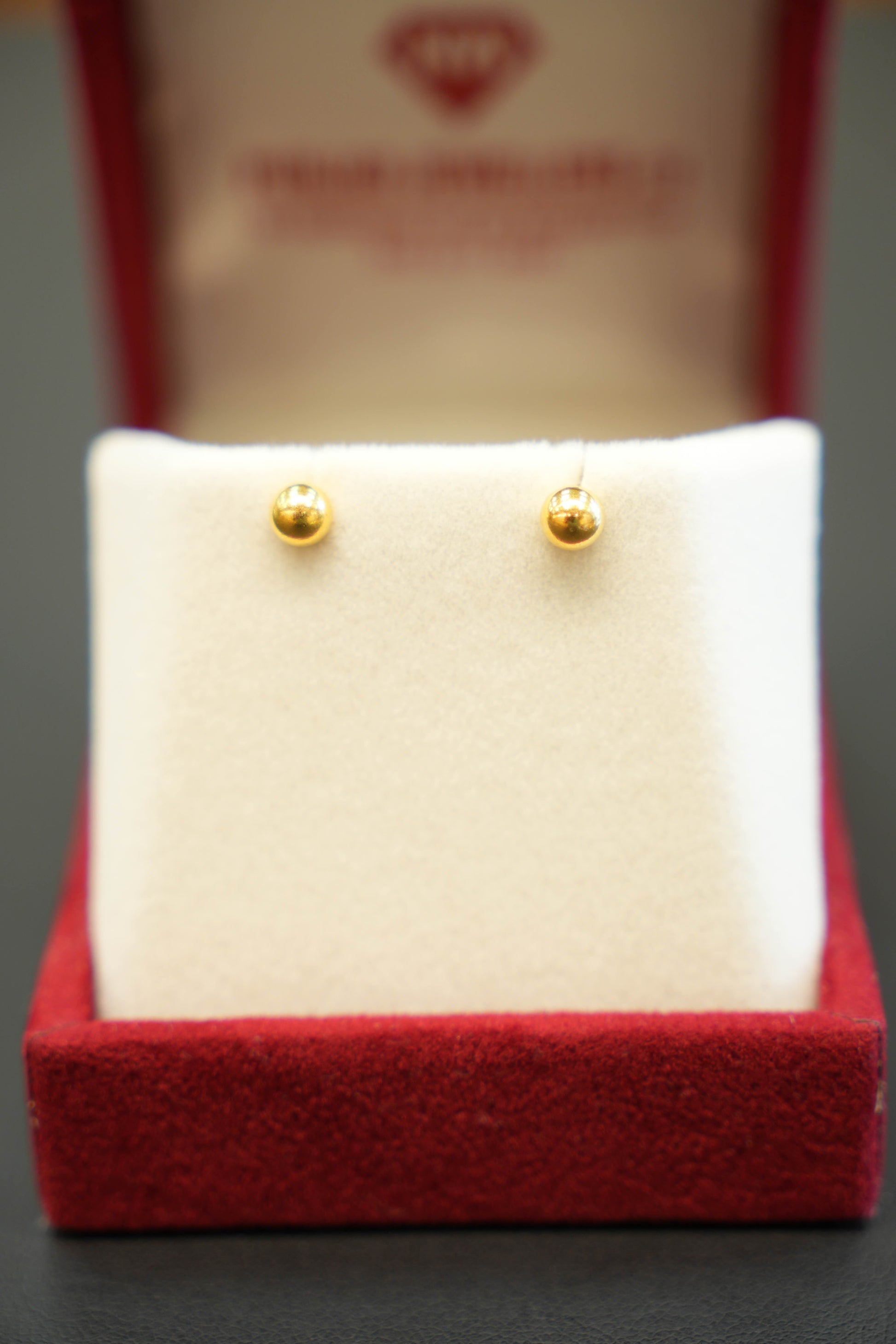 22K Gold Ladies Stud Earrings