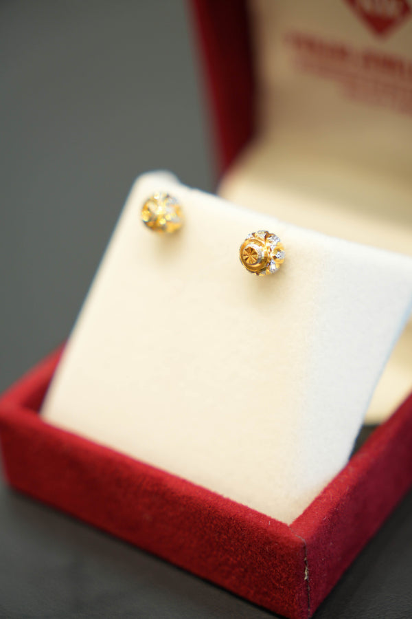 Beautiful clover earrings