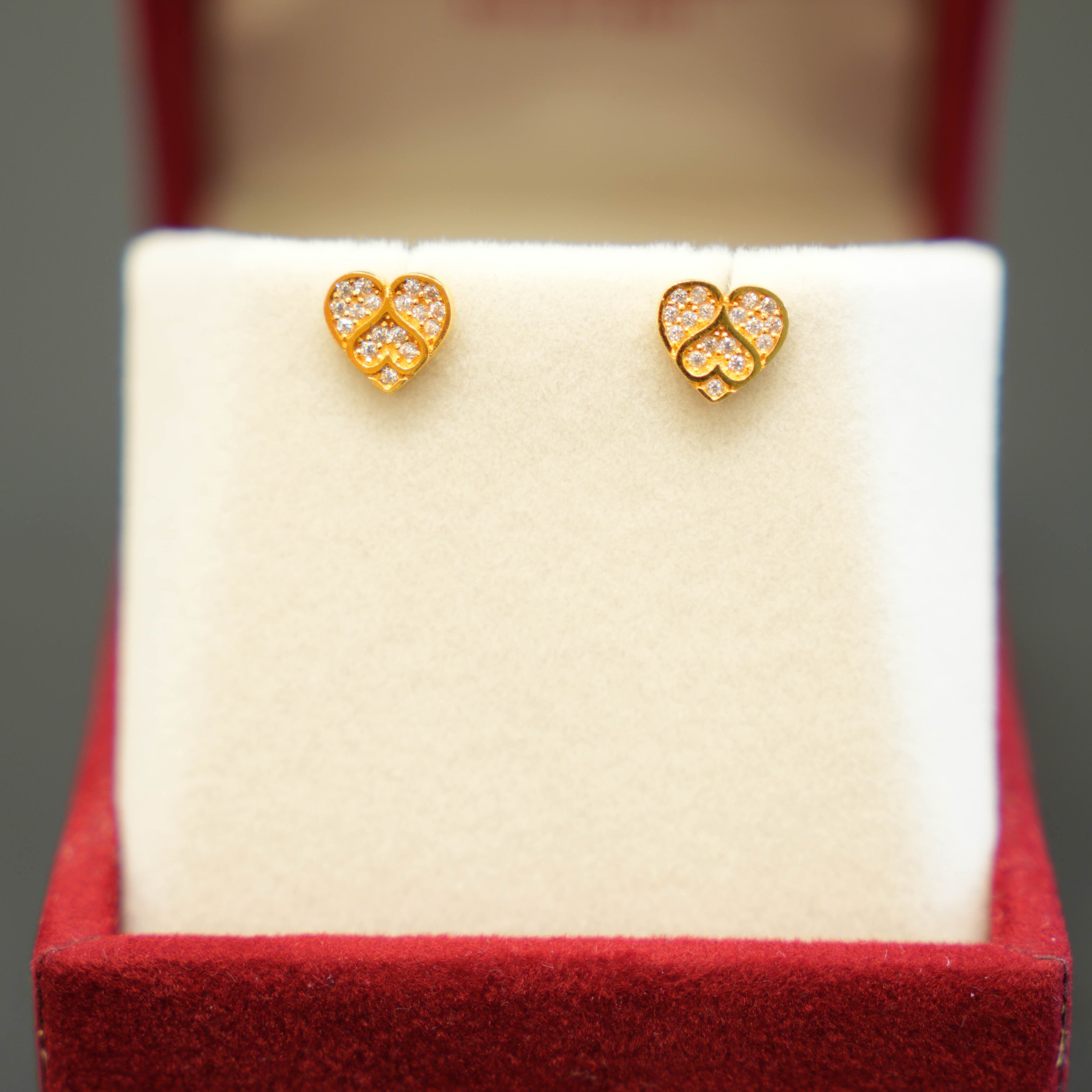 22K Gold Ladies Stud Earrings