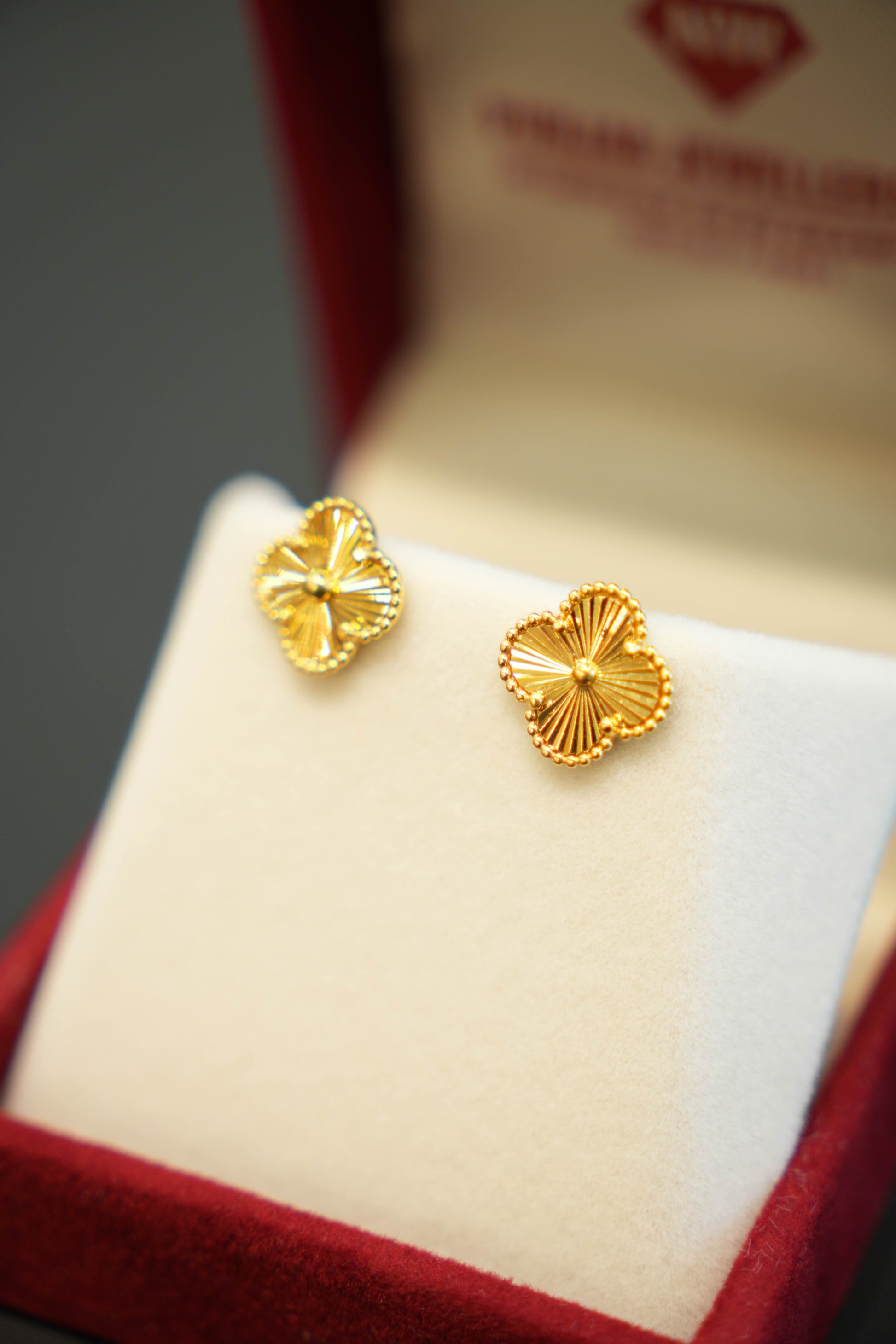 22K Gold Ladies Clover Earrings