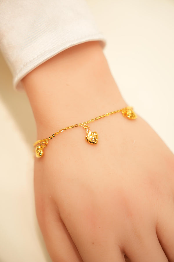 Stylish gold bracelet with new details