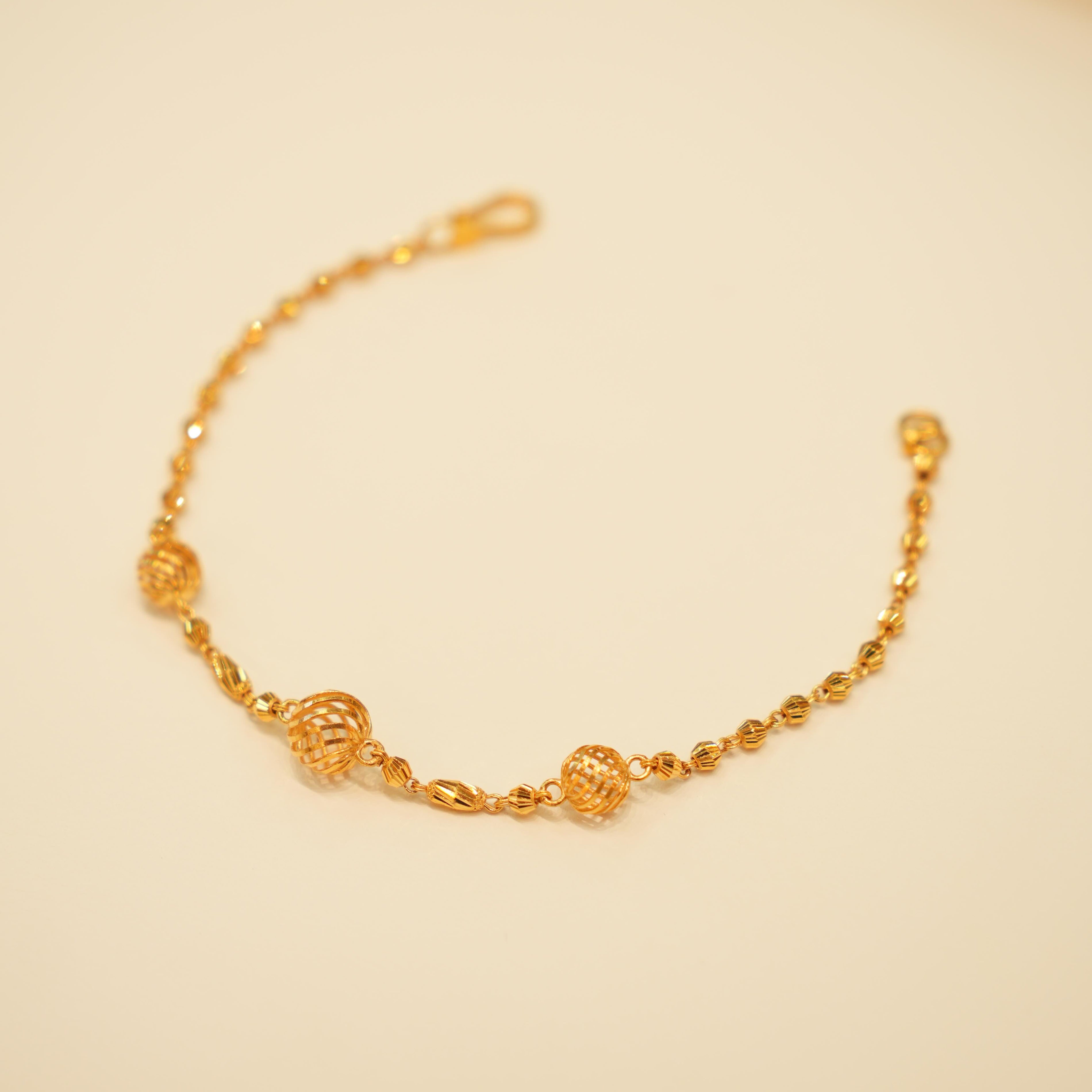 Trendy gold bracelet for women