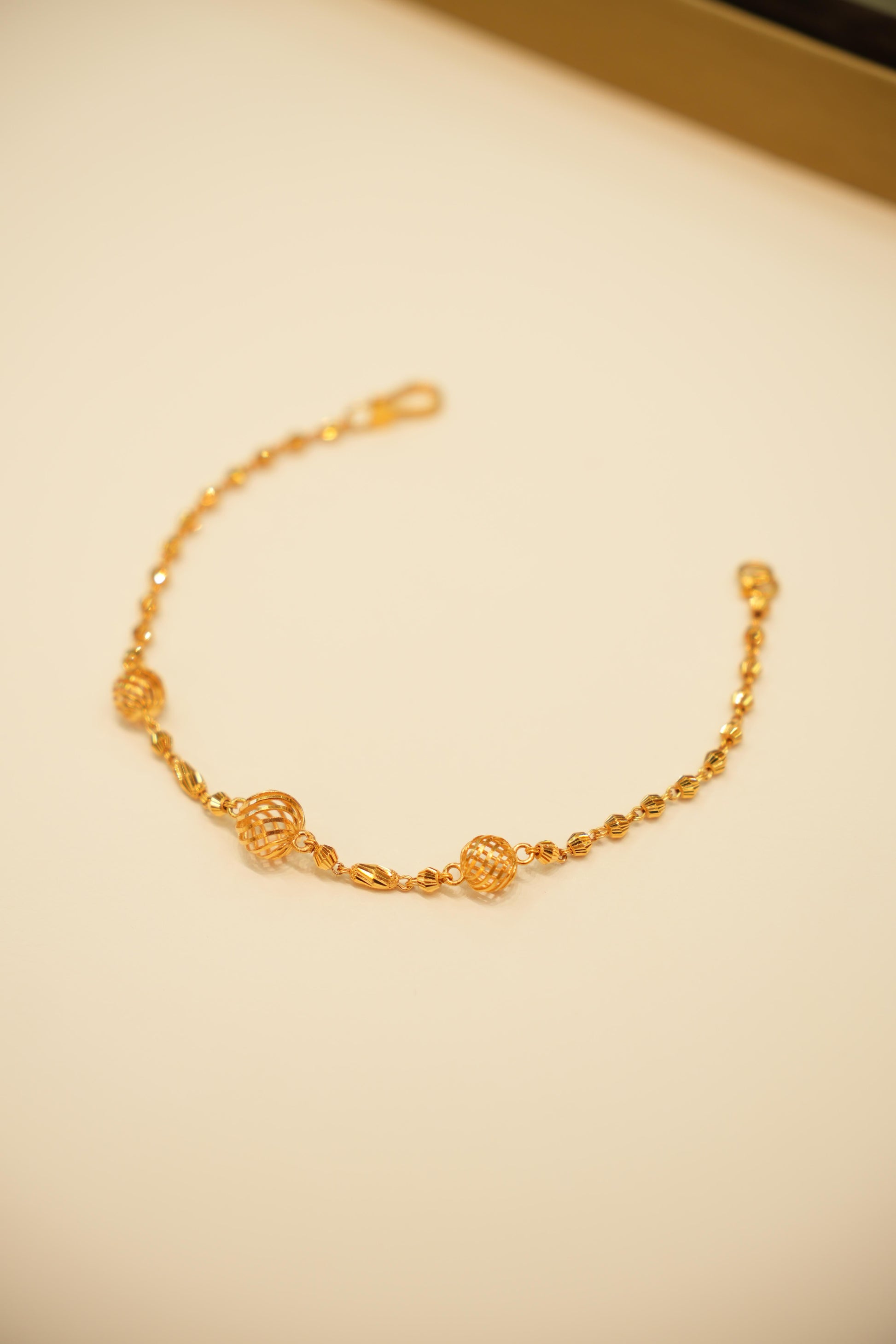 22K Gold Ladies Bracelet