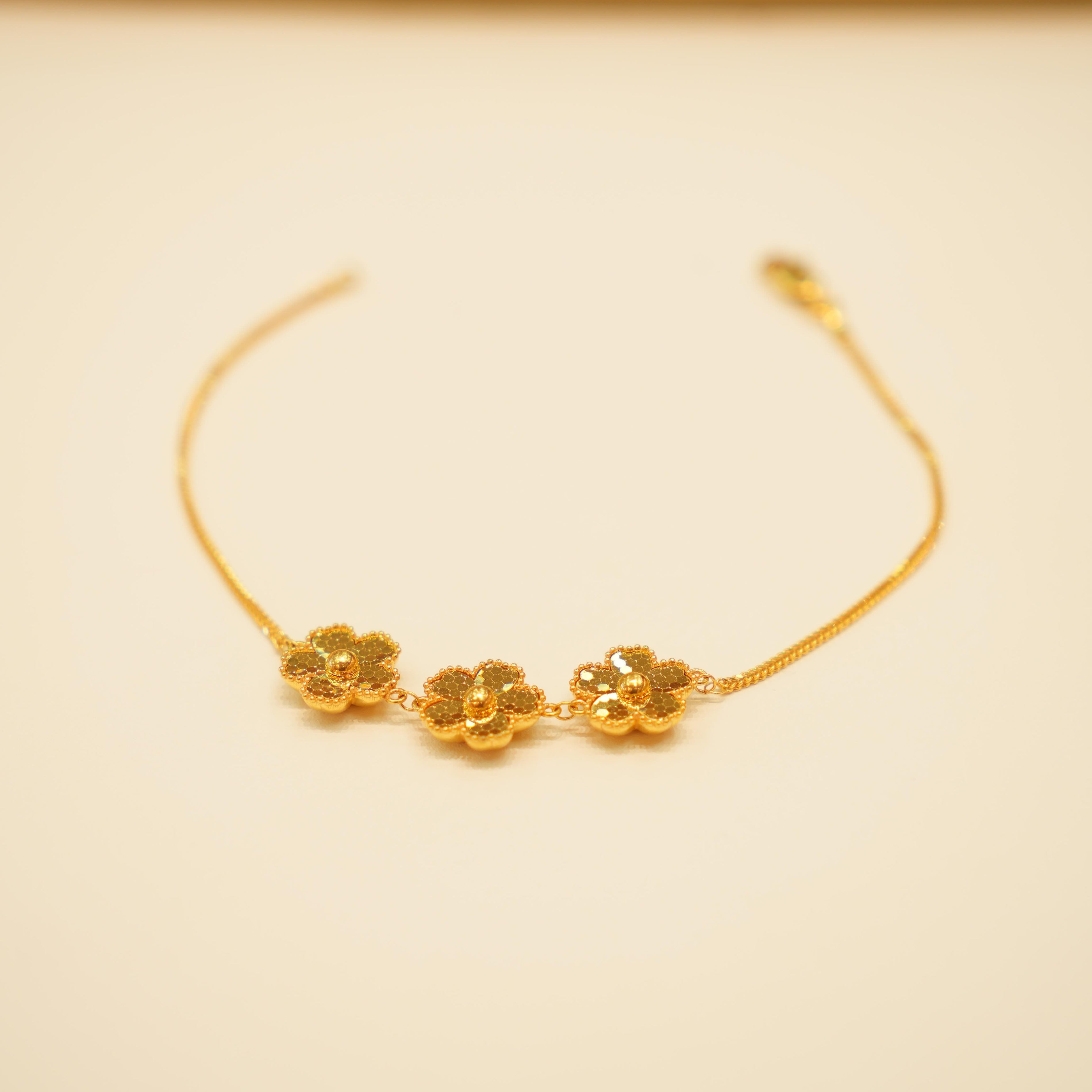 22K Gold Ladies Bracelet