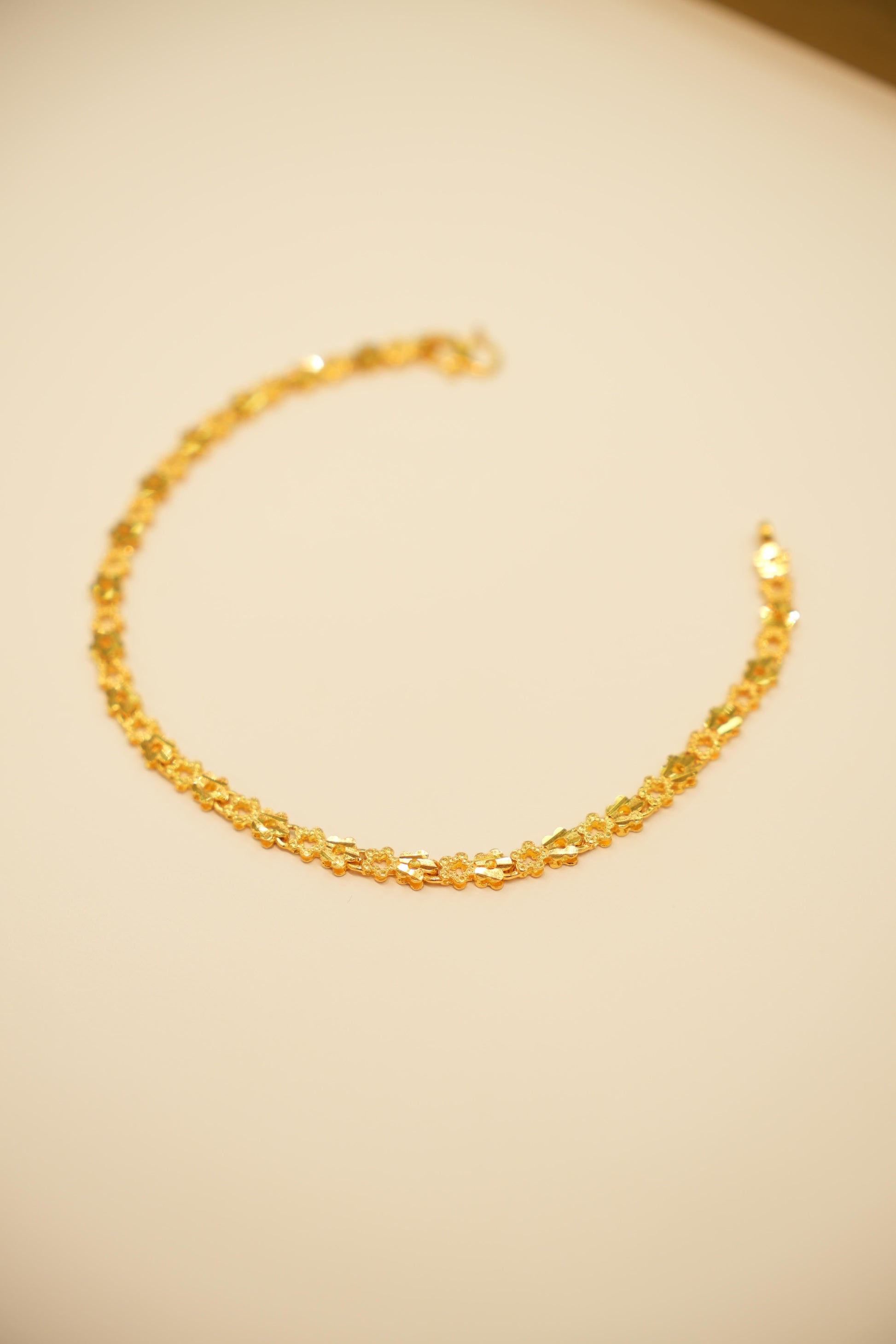 22K Gold Ladies Bracelet