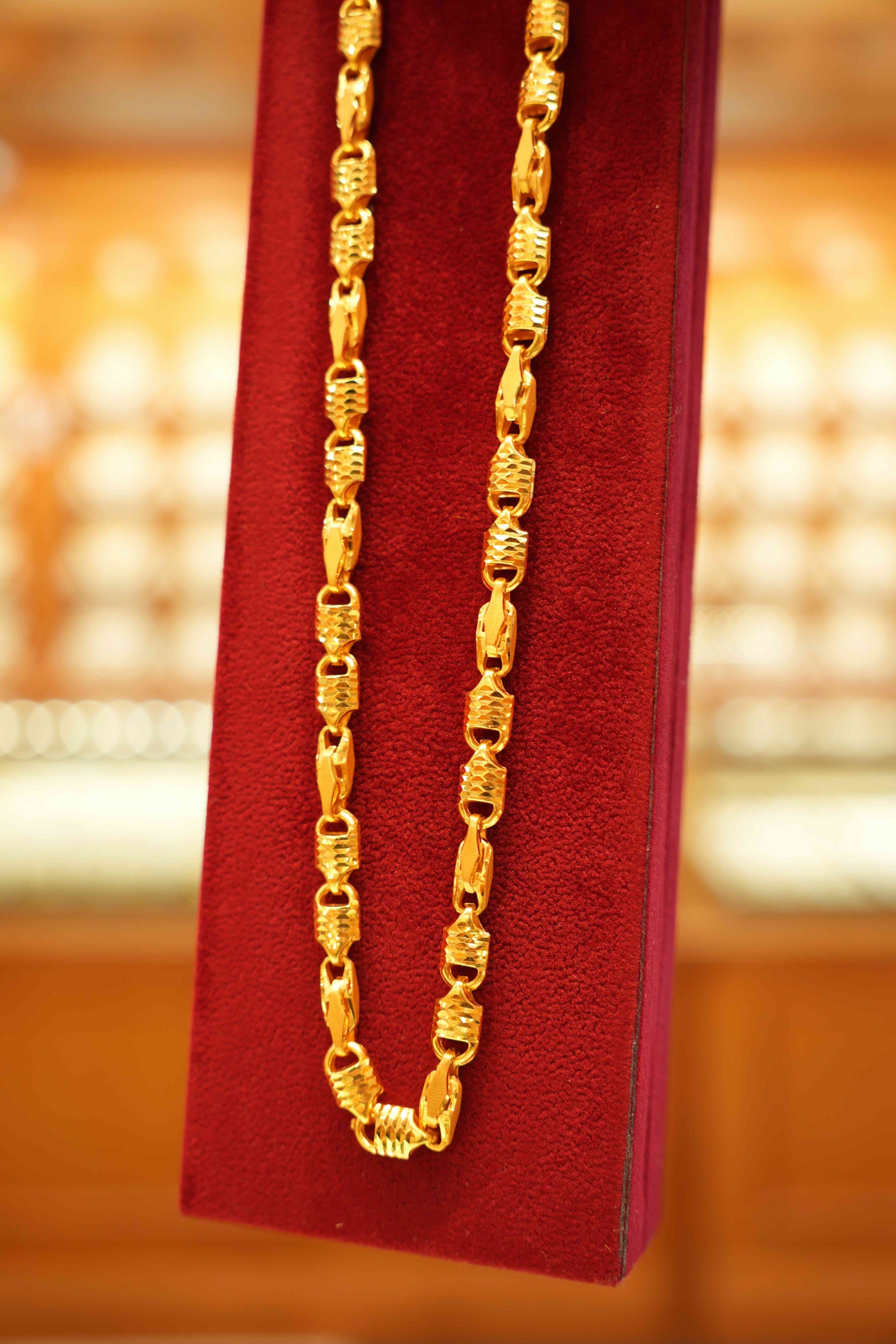 22K Gold Designer Men's Chain (22 Inches)