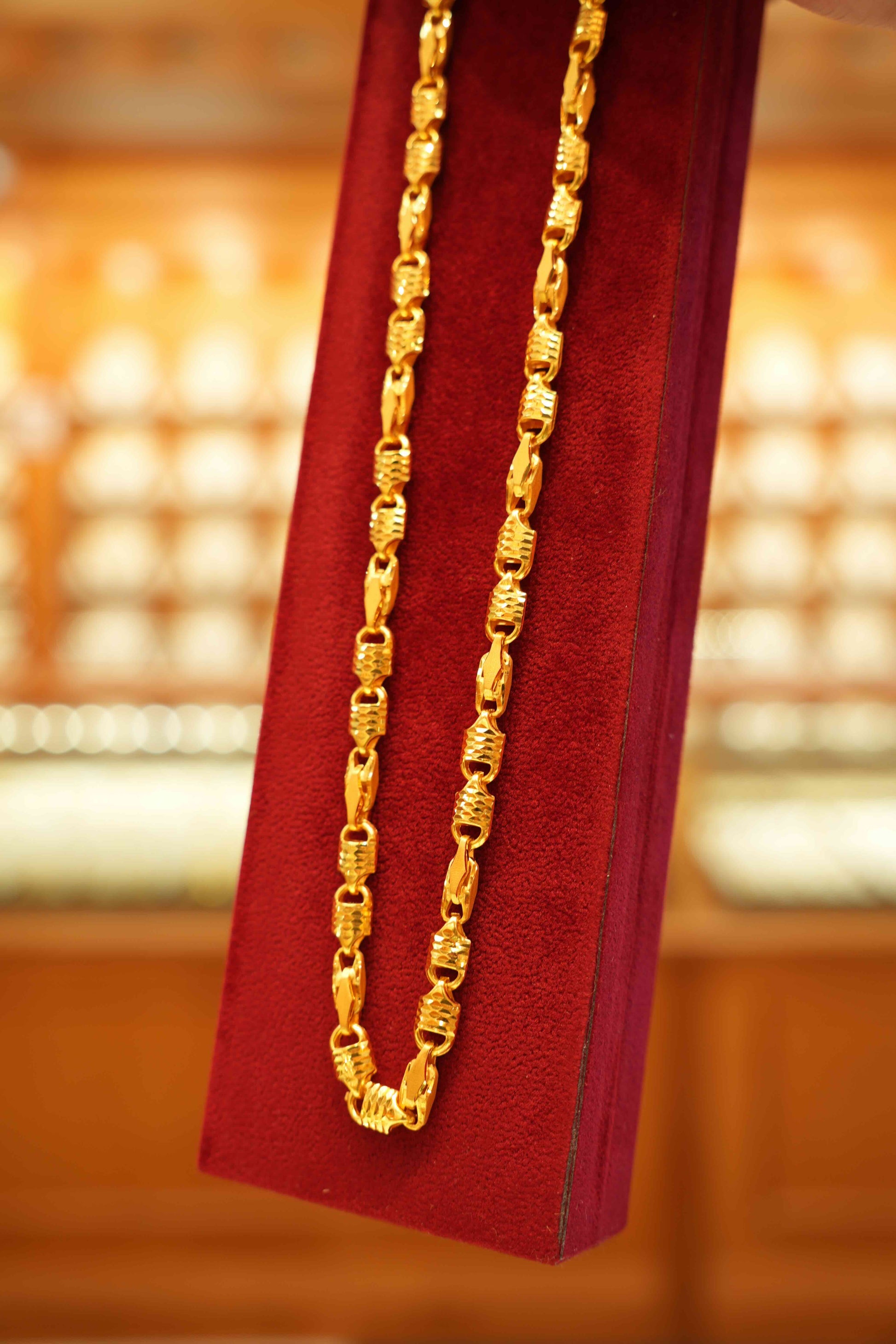 22K Gold Designer Men's Chain (22 Inches)