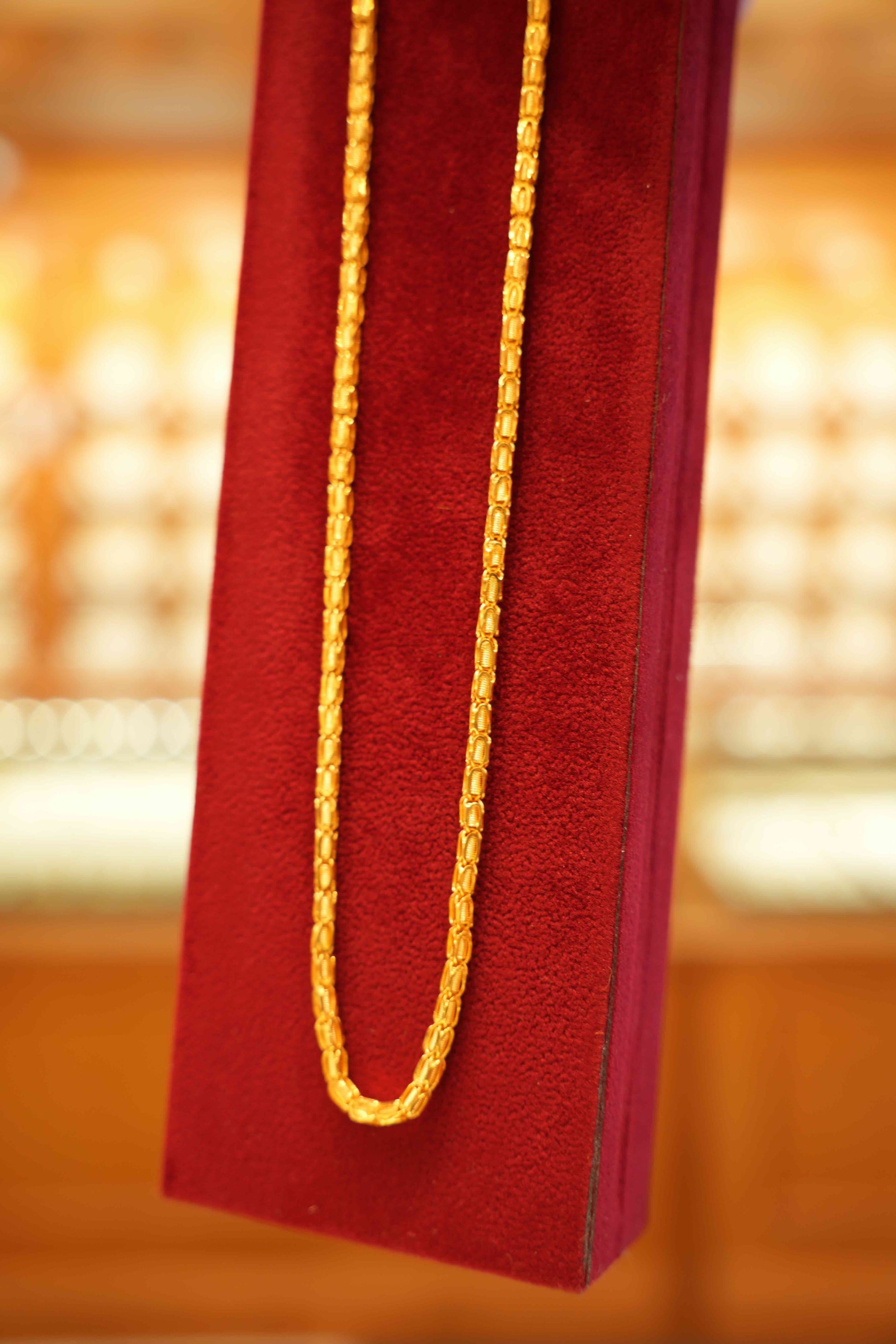 22K Gold Designer Men's Chain (22 Inches)