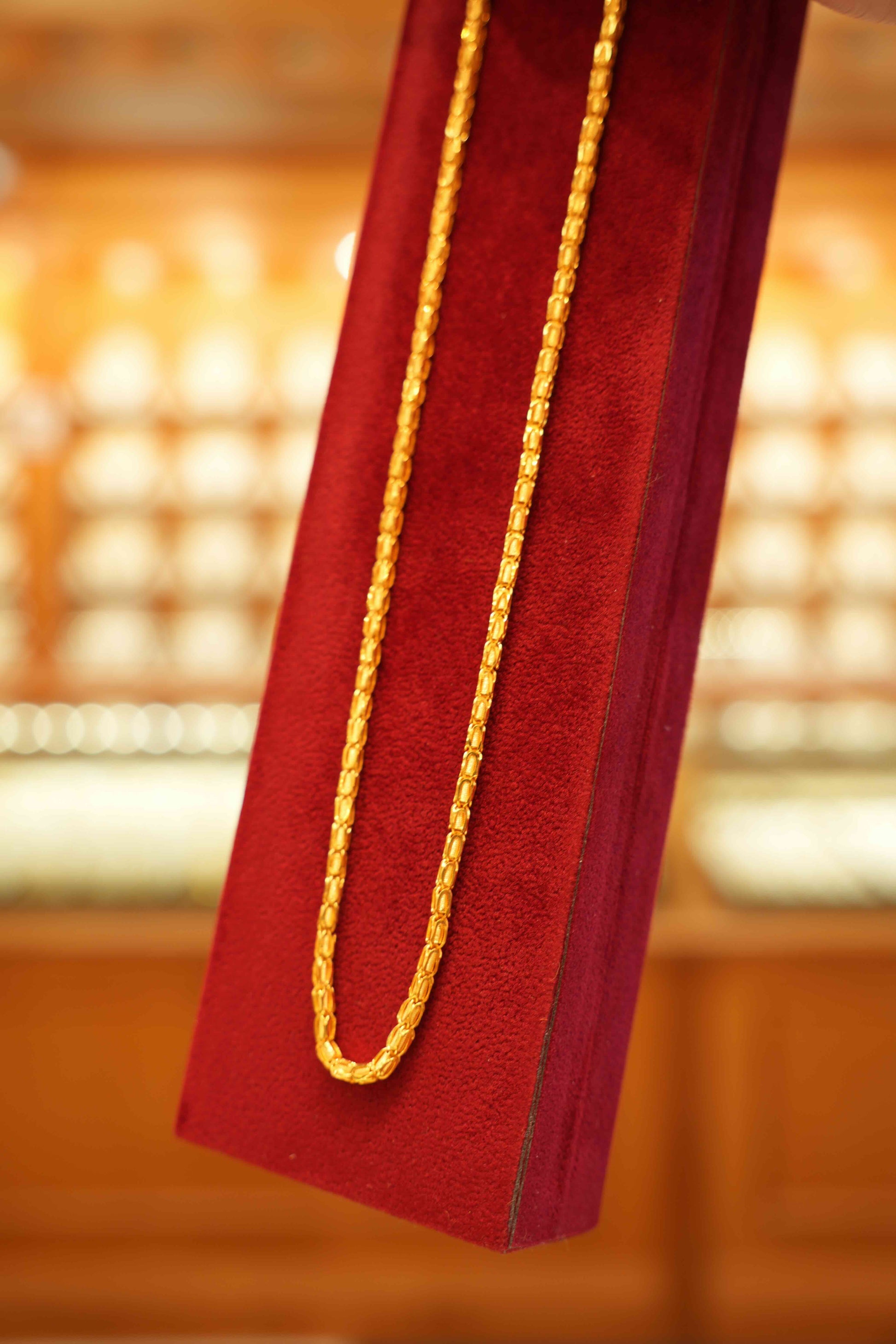 22K Gold Designer Men's Chain (22 Inches)