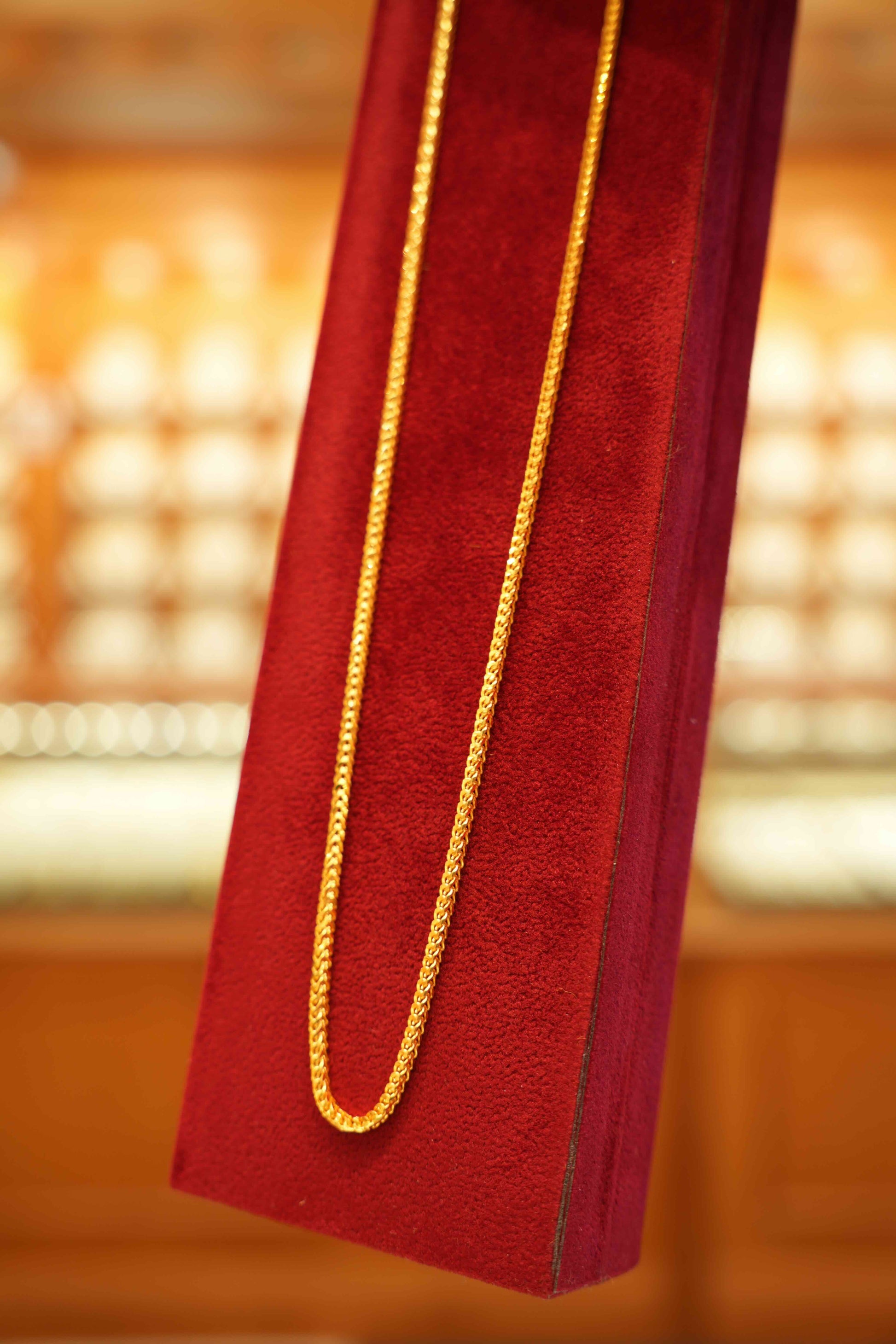 22K Gold Designer Men's Chain (22 Inches)