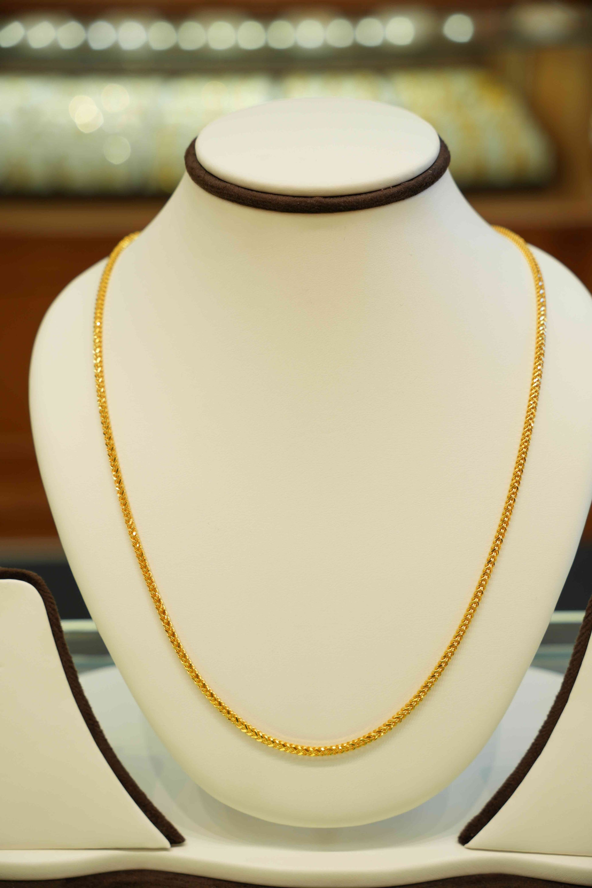 22K Gold Designer Men's Chain (22 Inches)