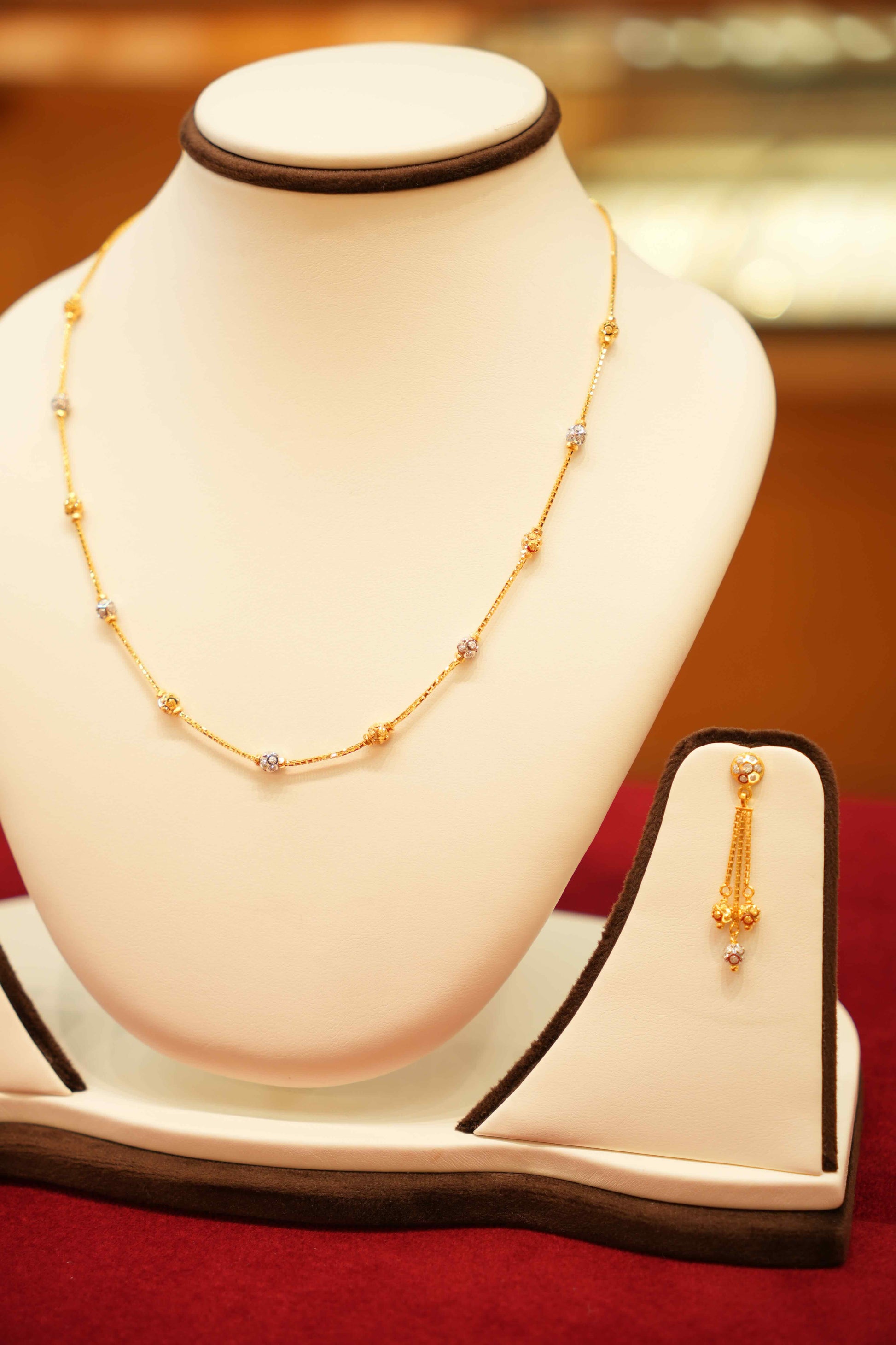 22K Gold Designer Necklace Set