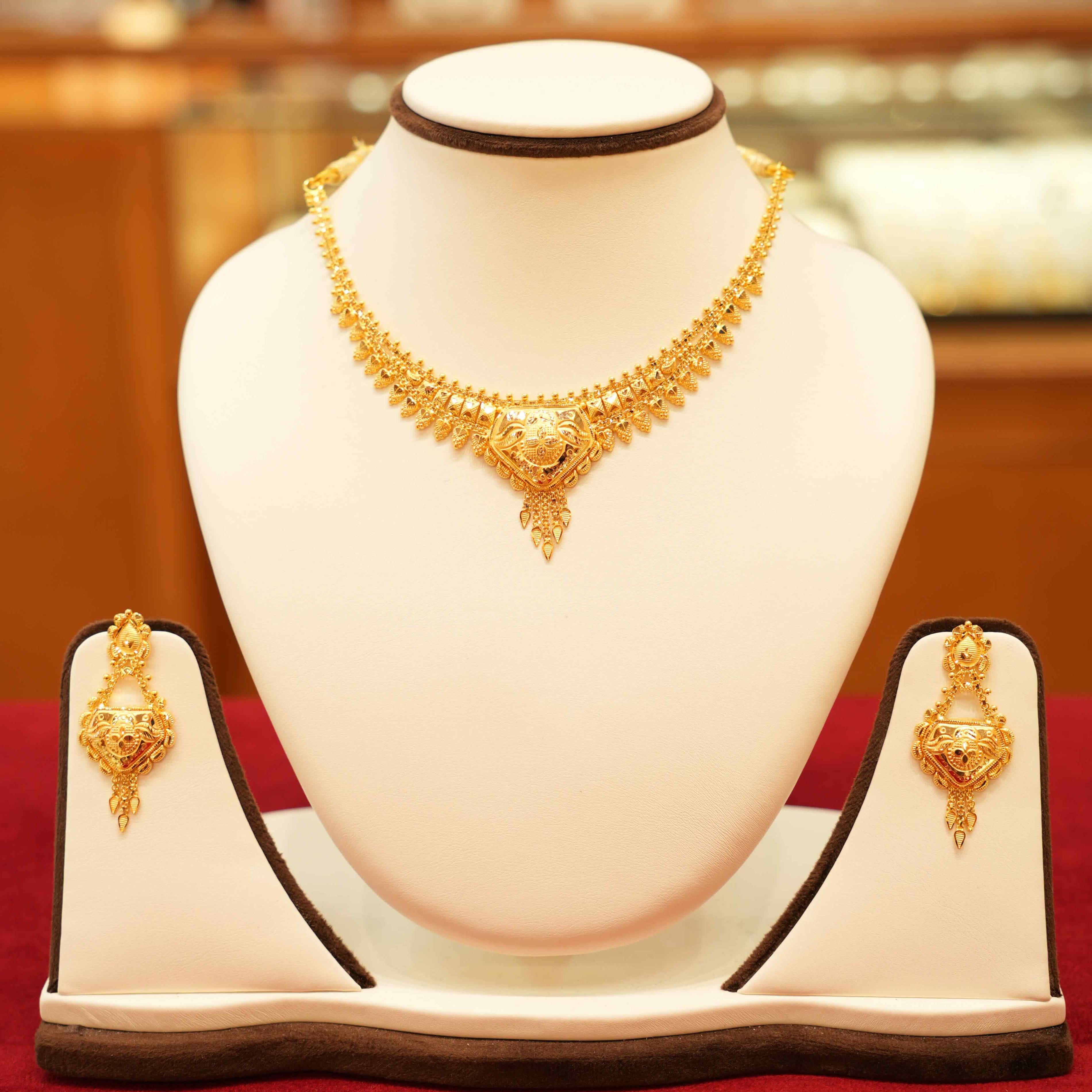 22K Gold Designer Necklace Set
