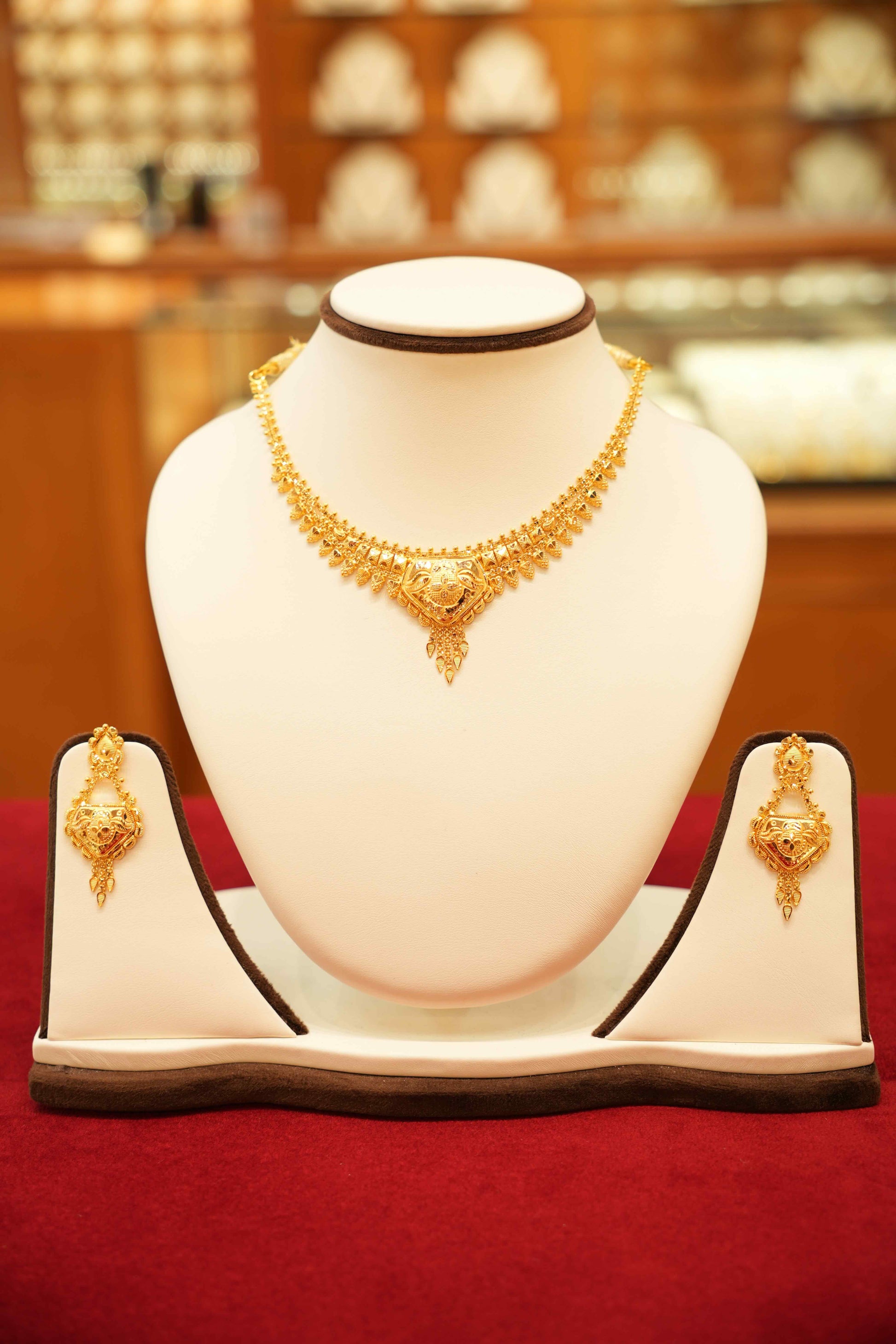 22K Gold Designer Necklace Set