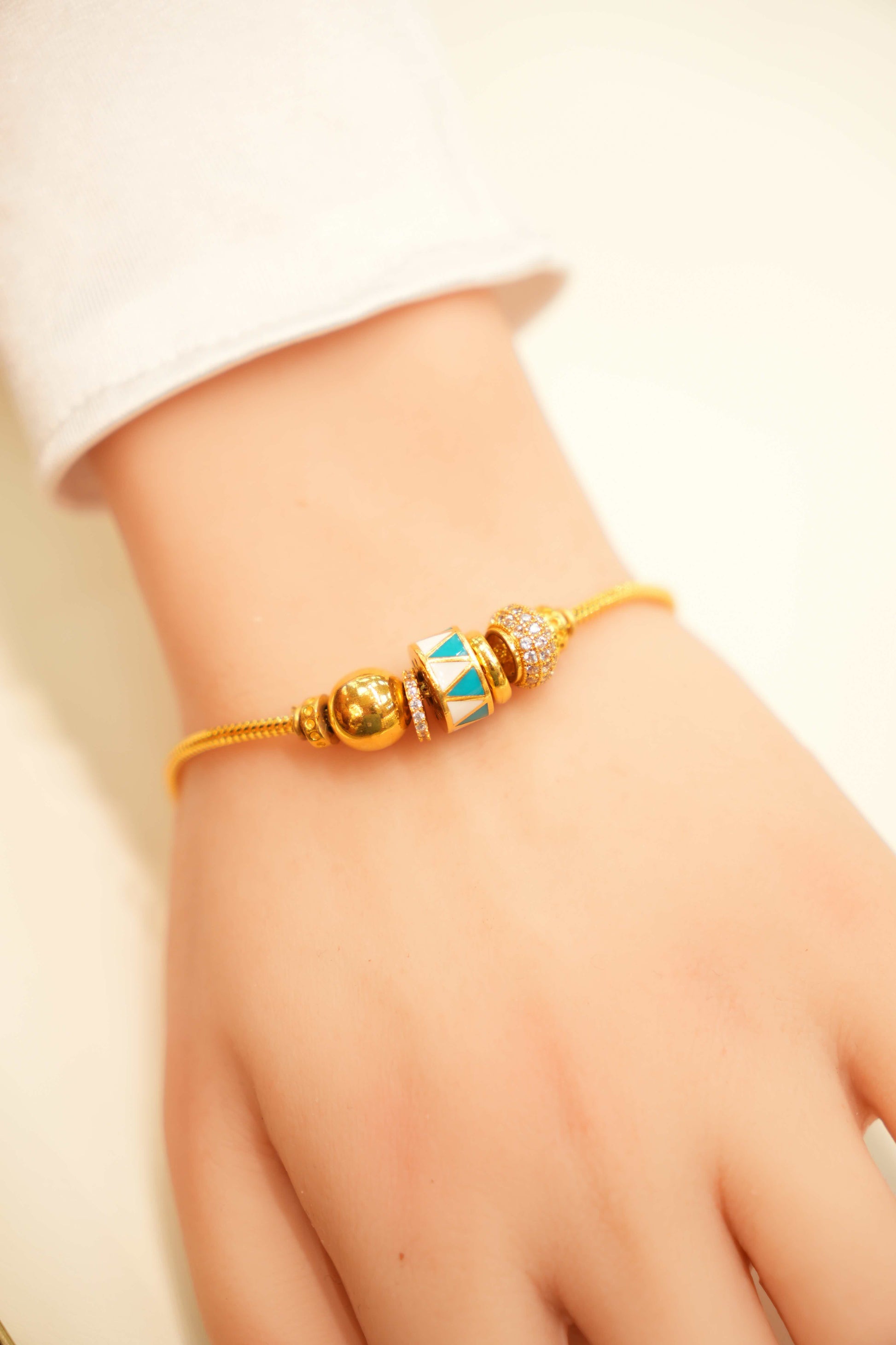 22K Gold Ladies Bracelet