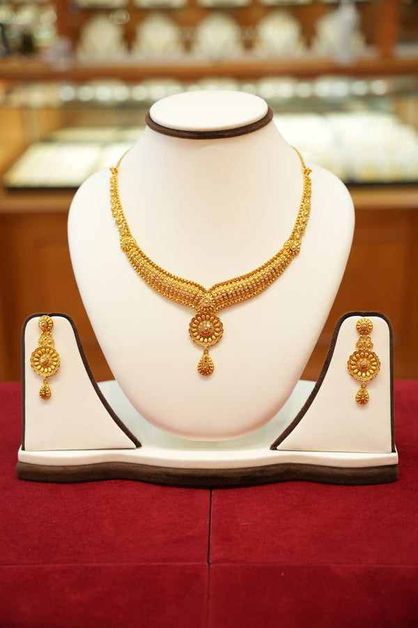 22Kt Gold Antique Necklace Set