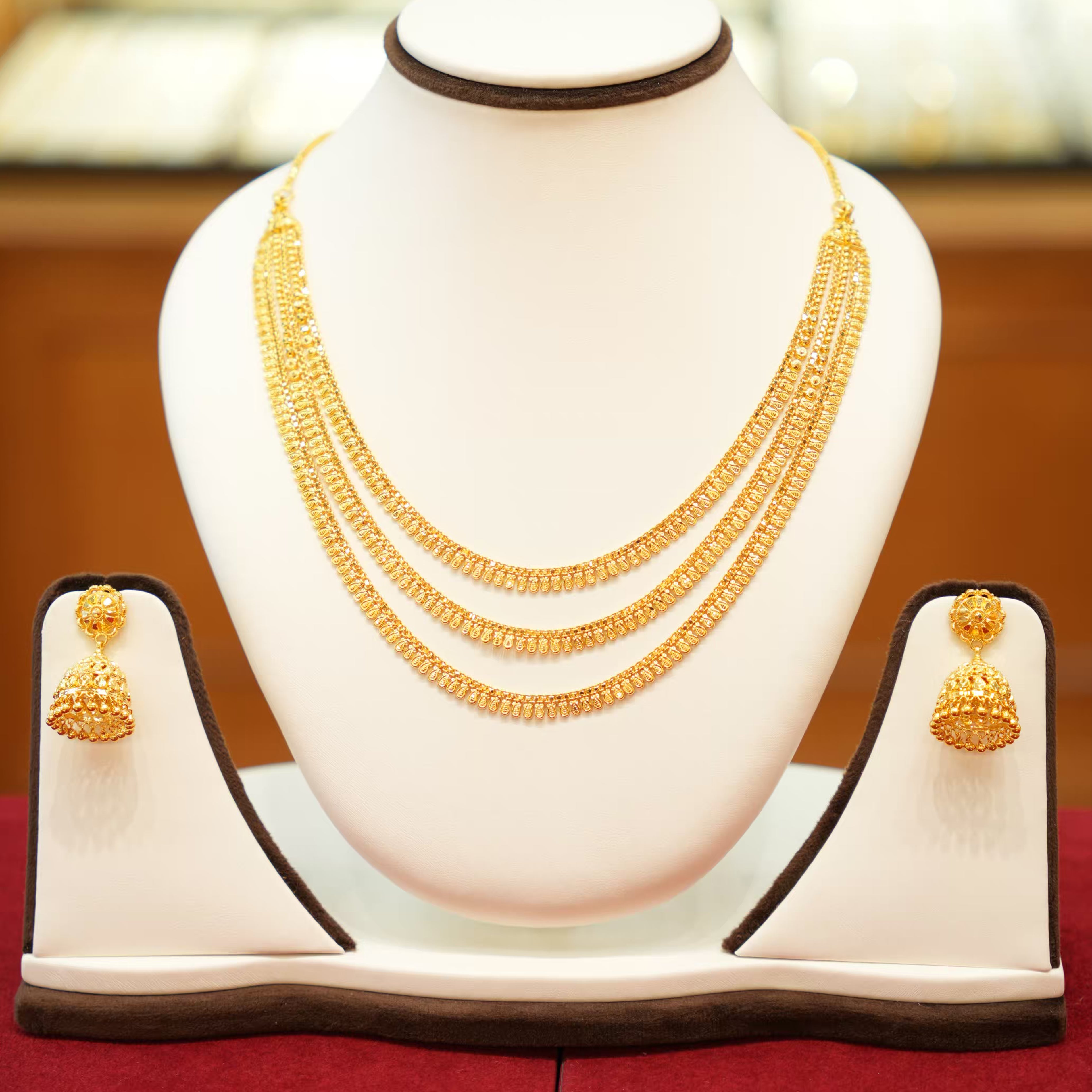 22Kt Gold Designer Necklace Set