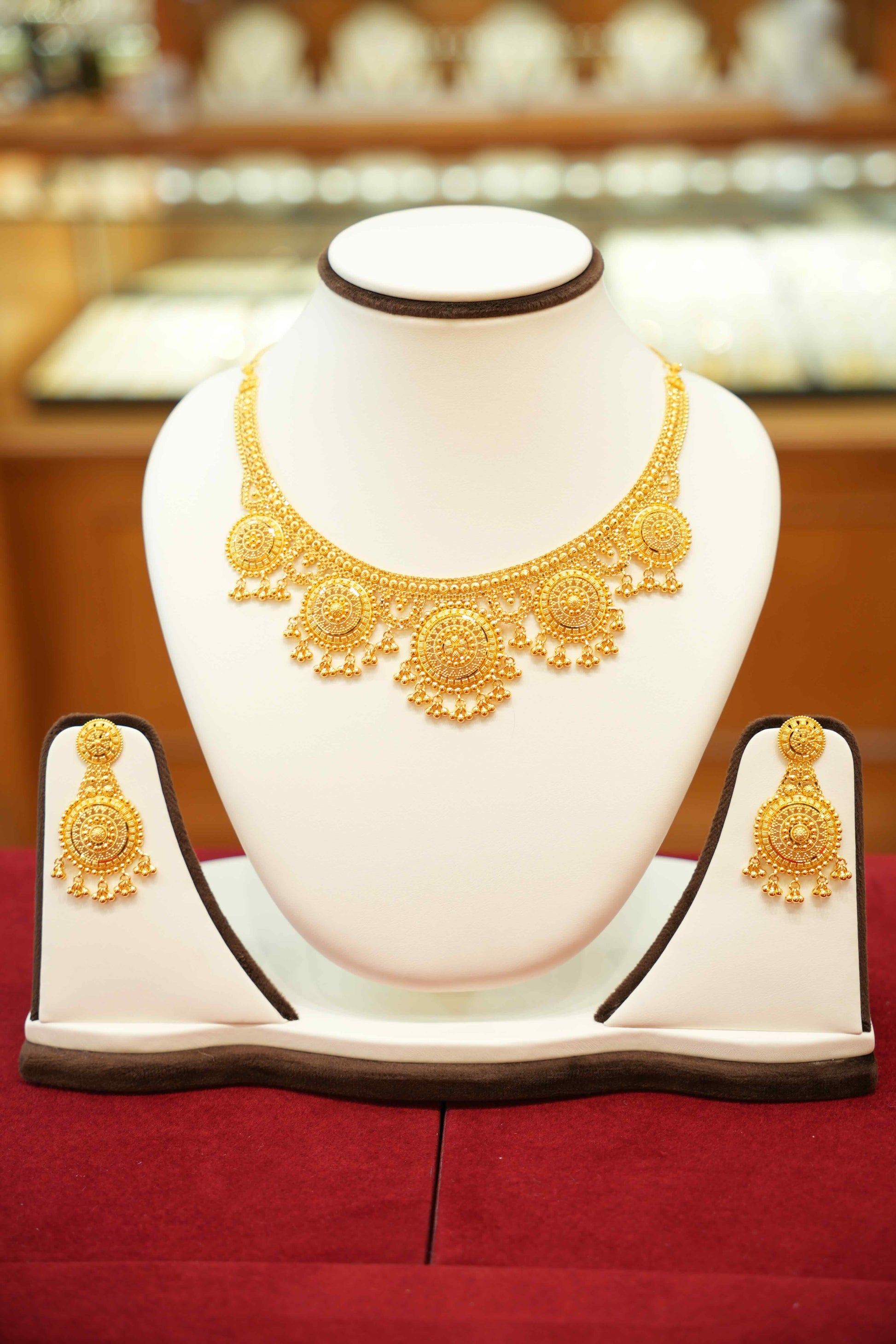 22K Gold Designer Necklace Set