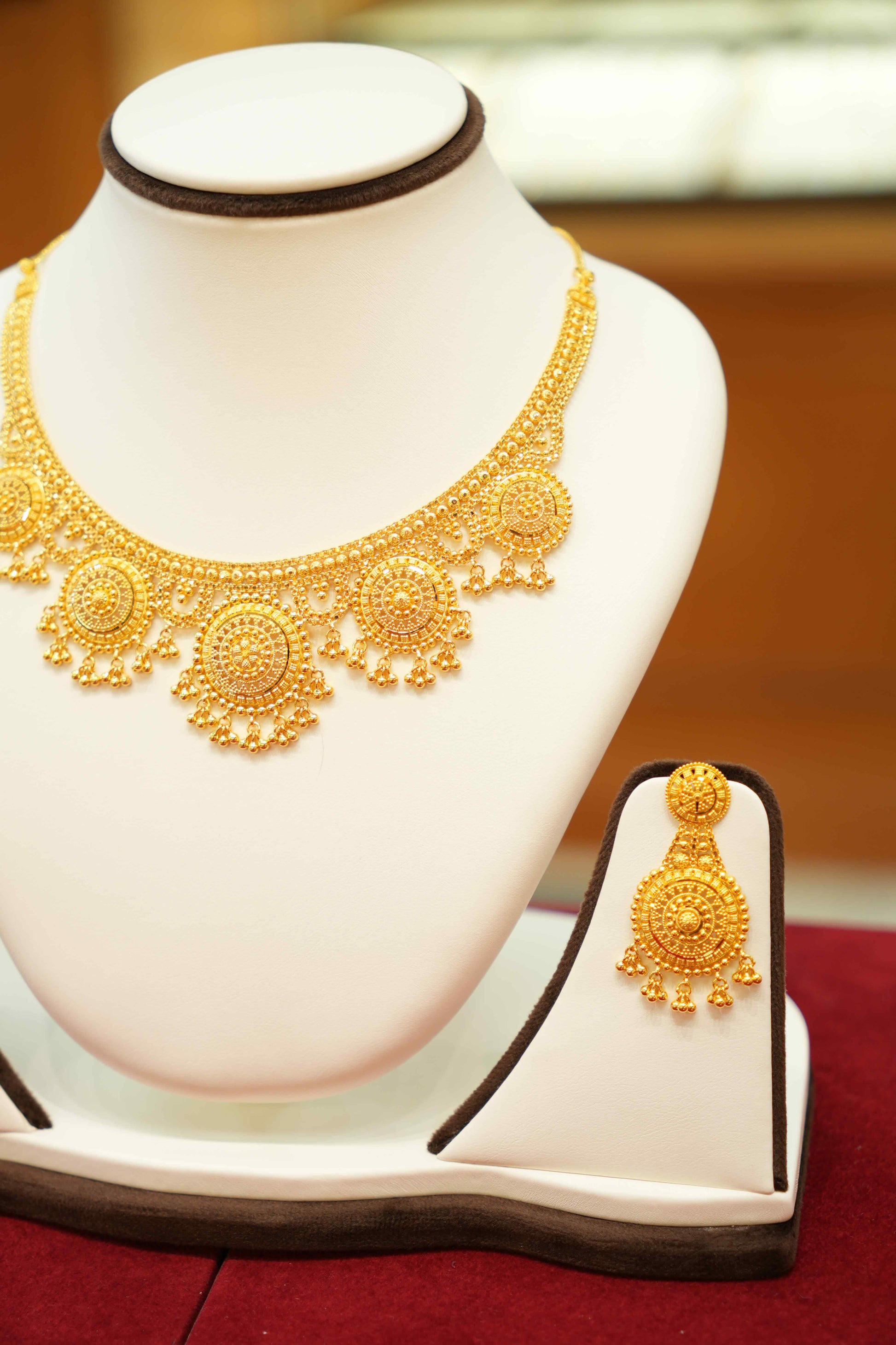 22K Gold Designer Necklace Set