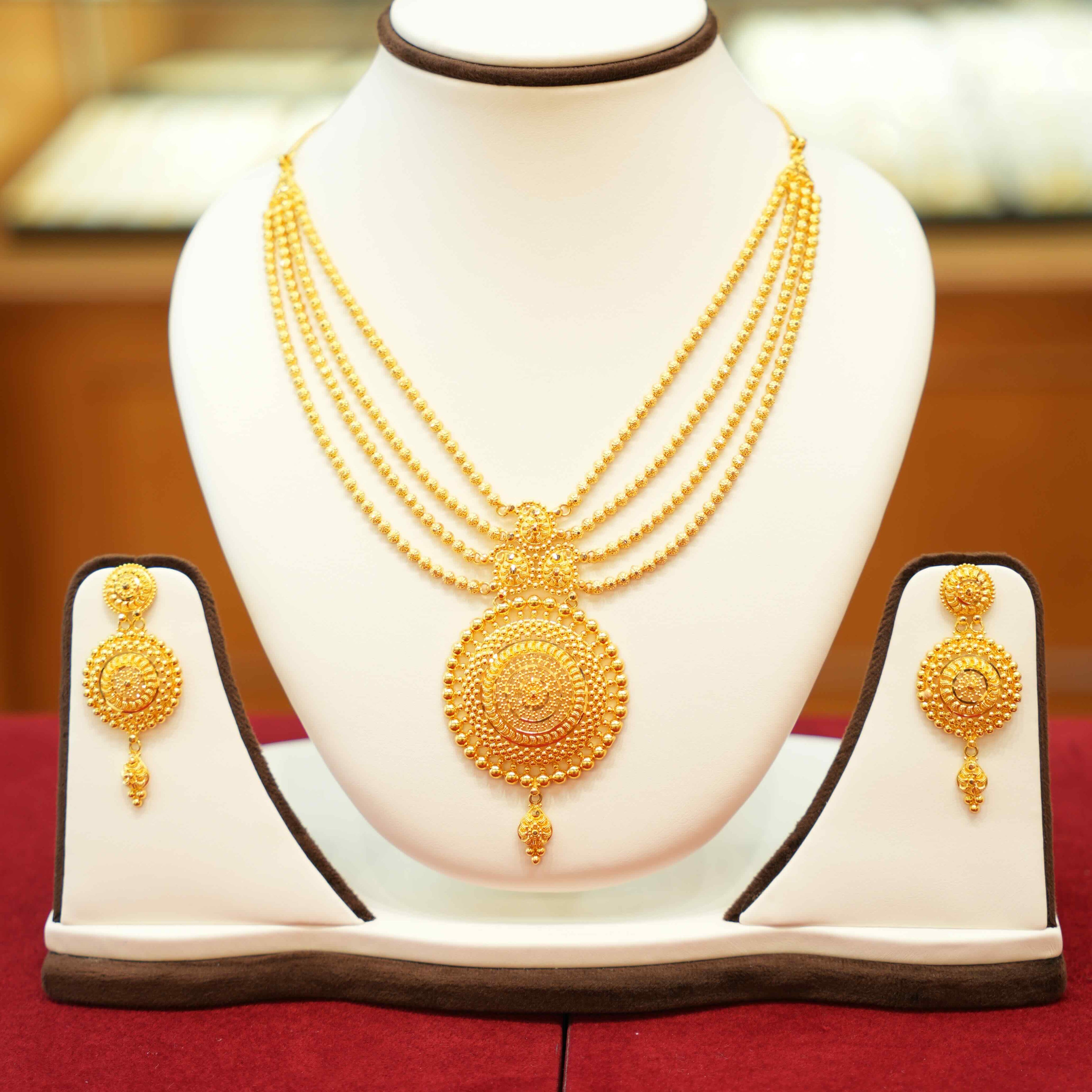 22K Gold Designer Necklace Set