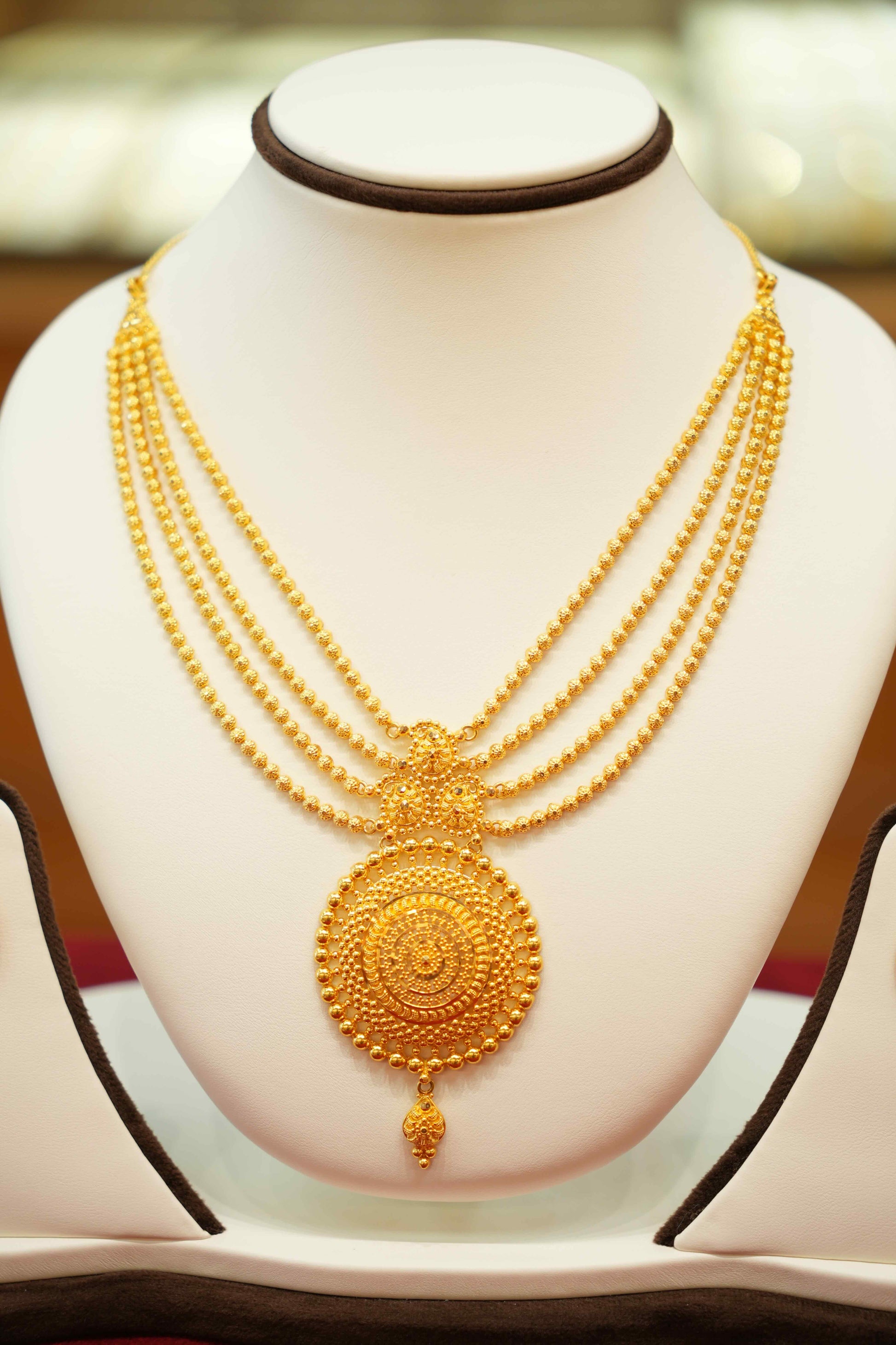 22K Gold Designer Necklace Set
