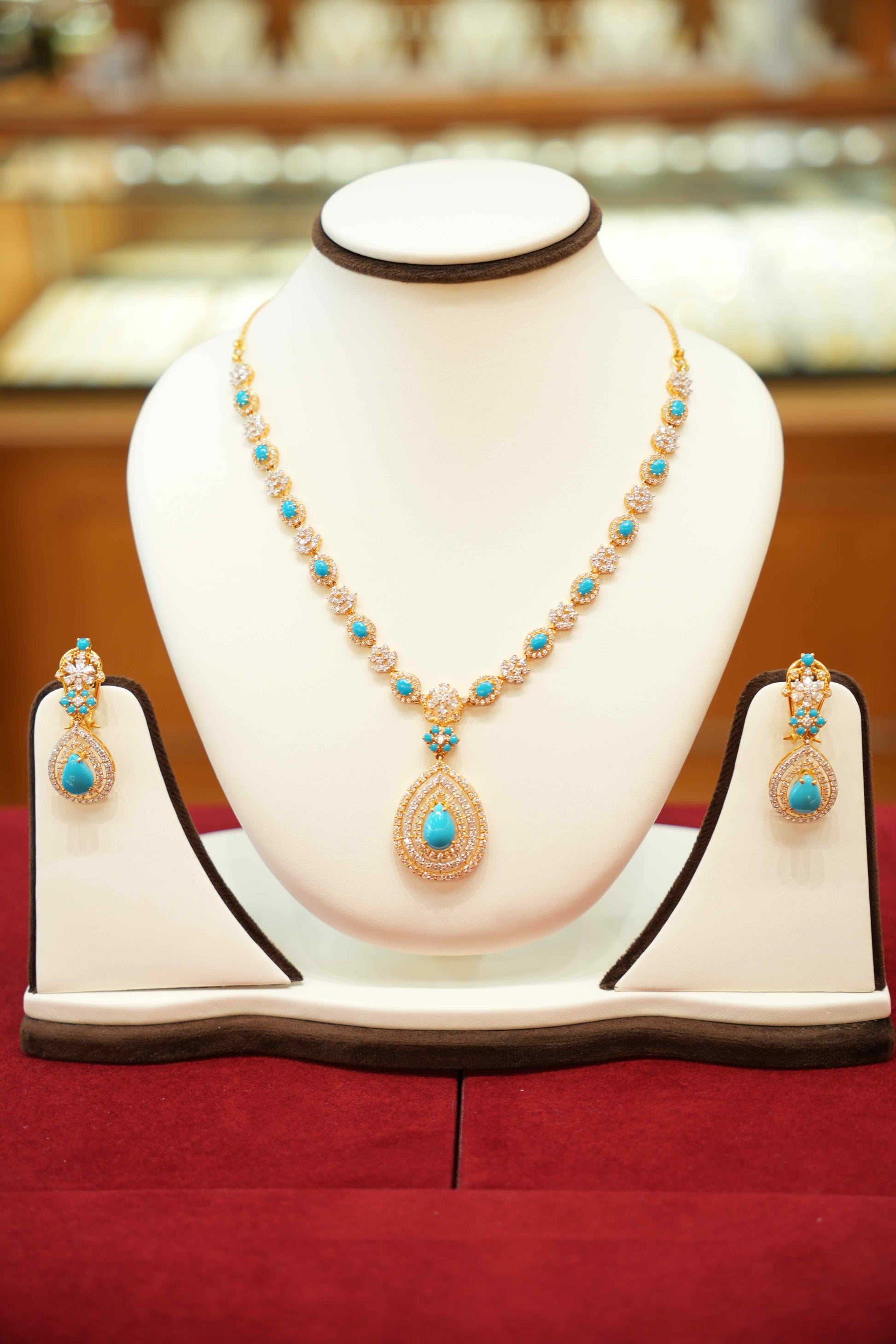 22K Gold Designer Necklace Set