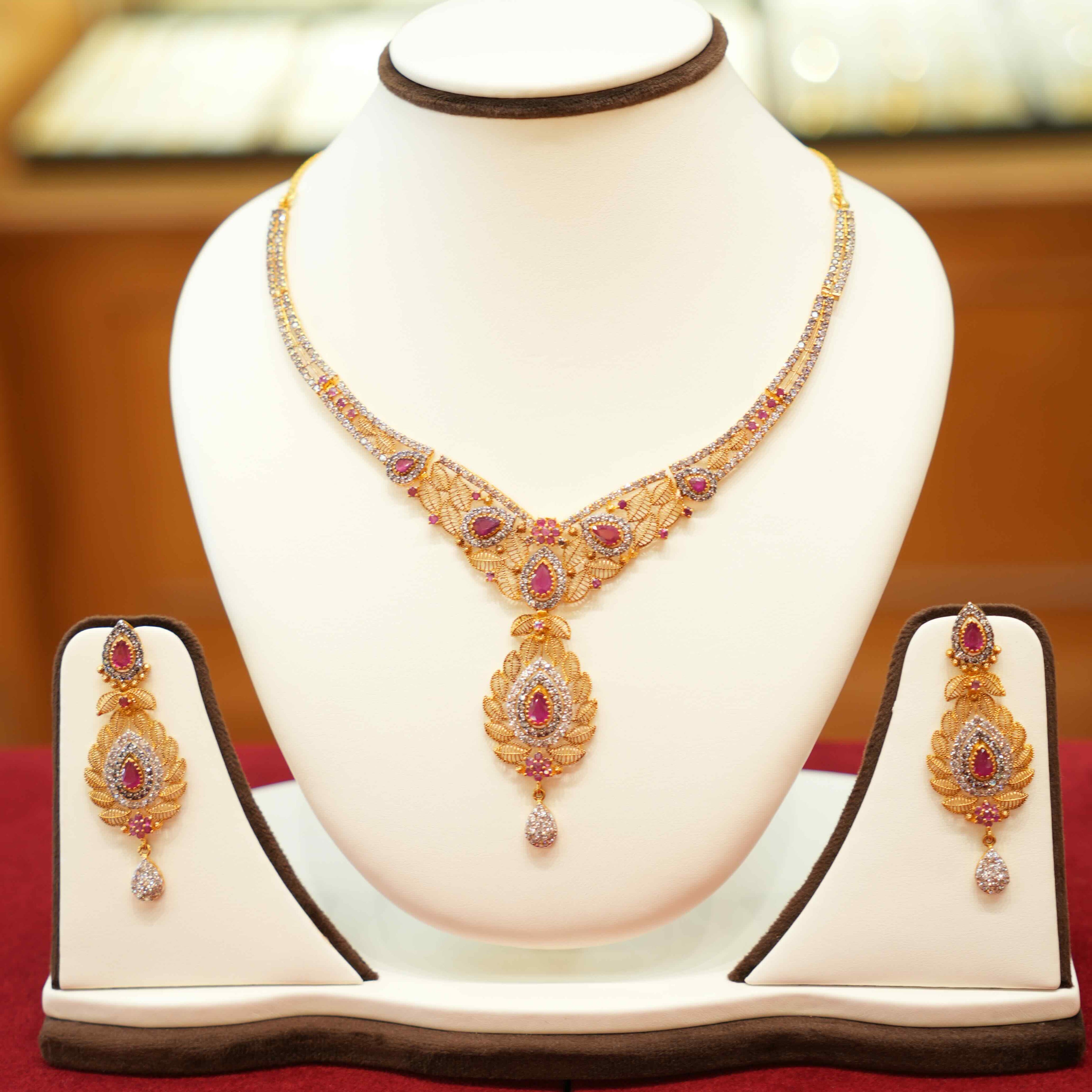 22K Gold Designer Necklace Set