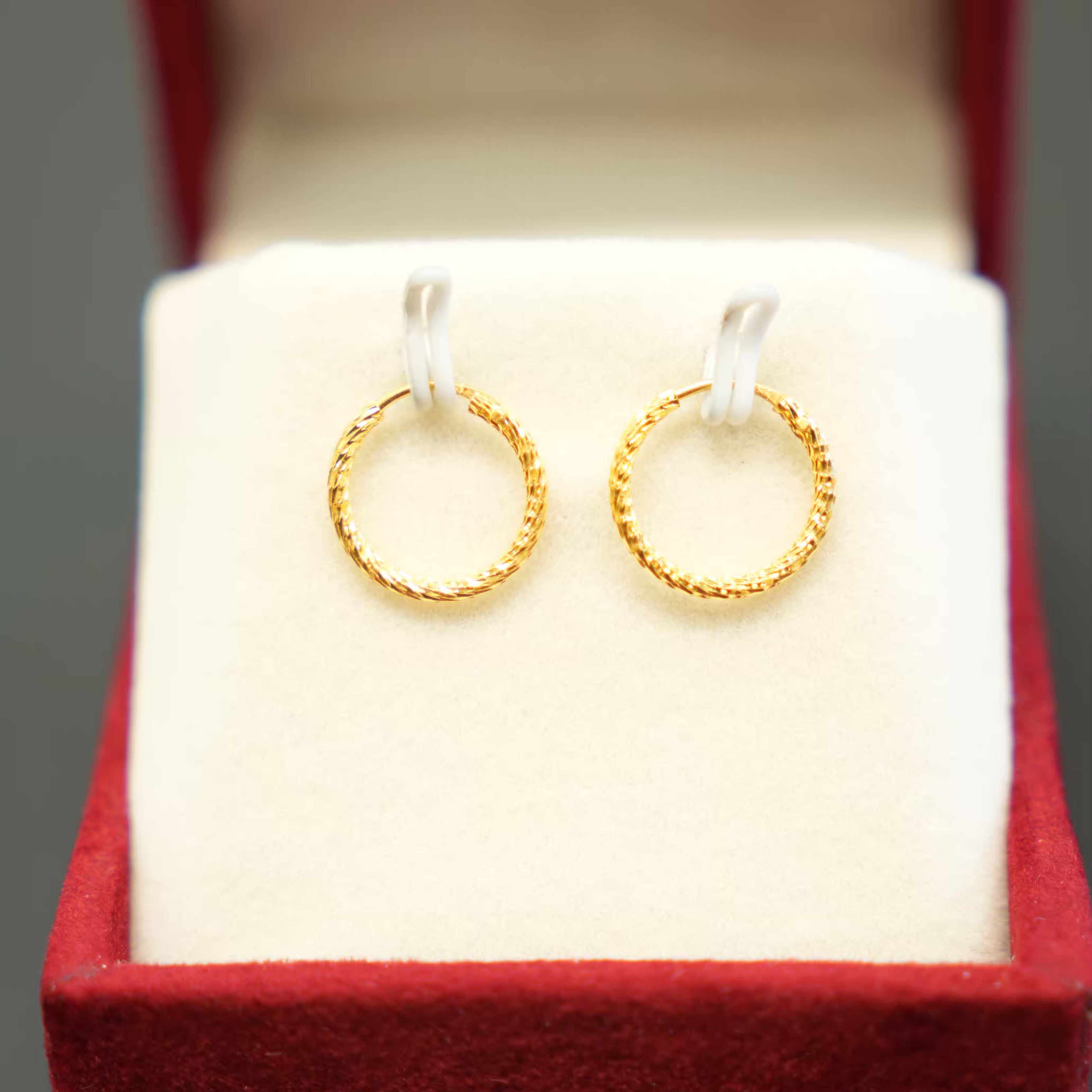 22K Gold Ladies Hoop Earrings