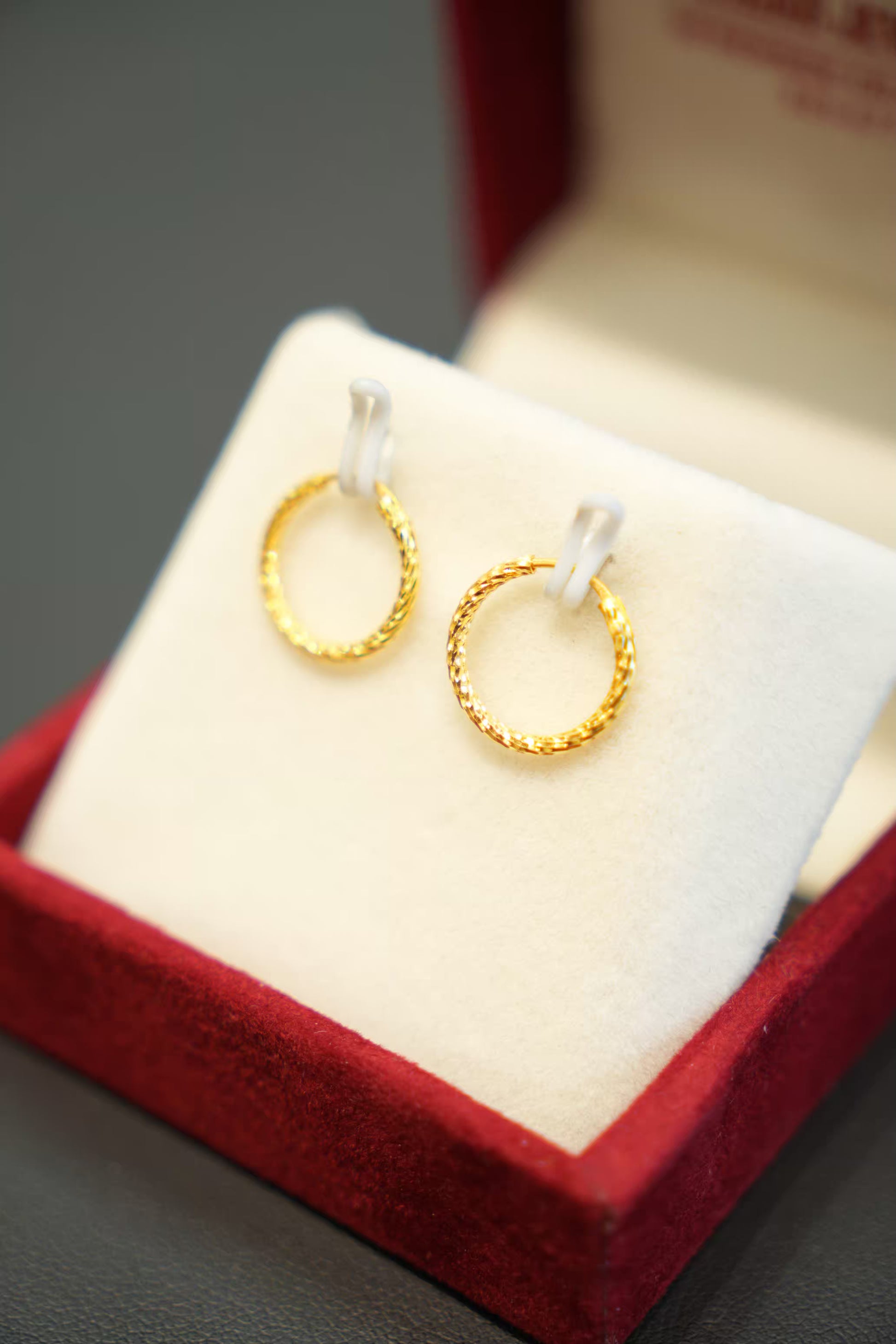 22K Gold Ladies Hoop Earrings