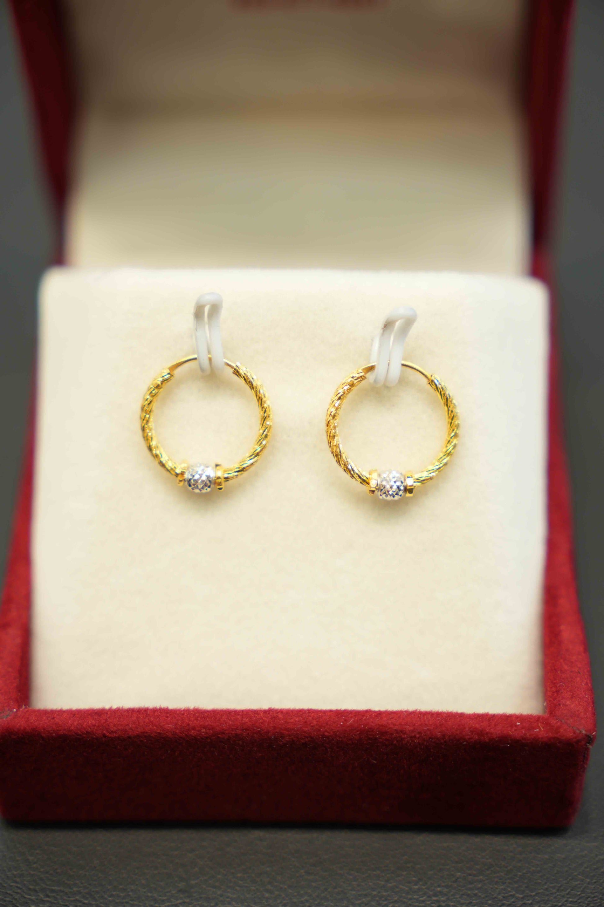 22K Gold Ladies Hoop Earrings
