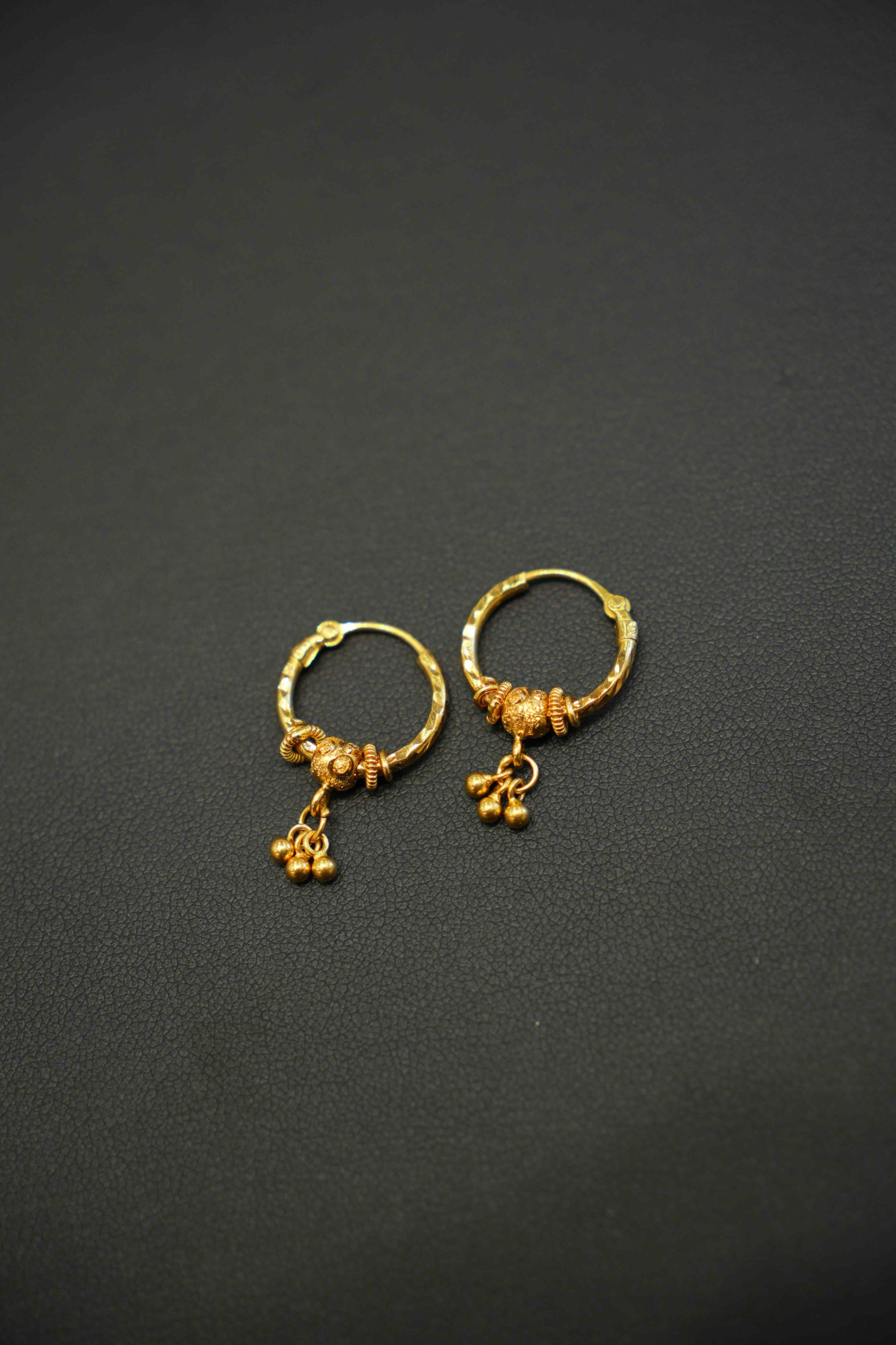 22K Gold Ladies Hanging Earrings