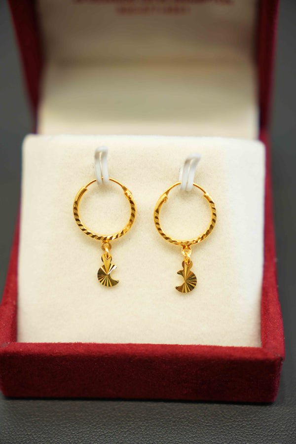 22K Gold Ladies Hanging Earrings
