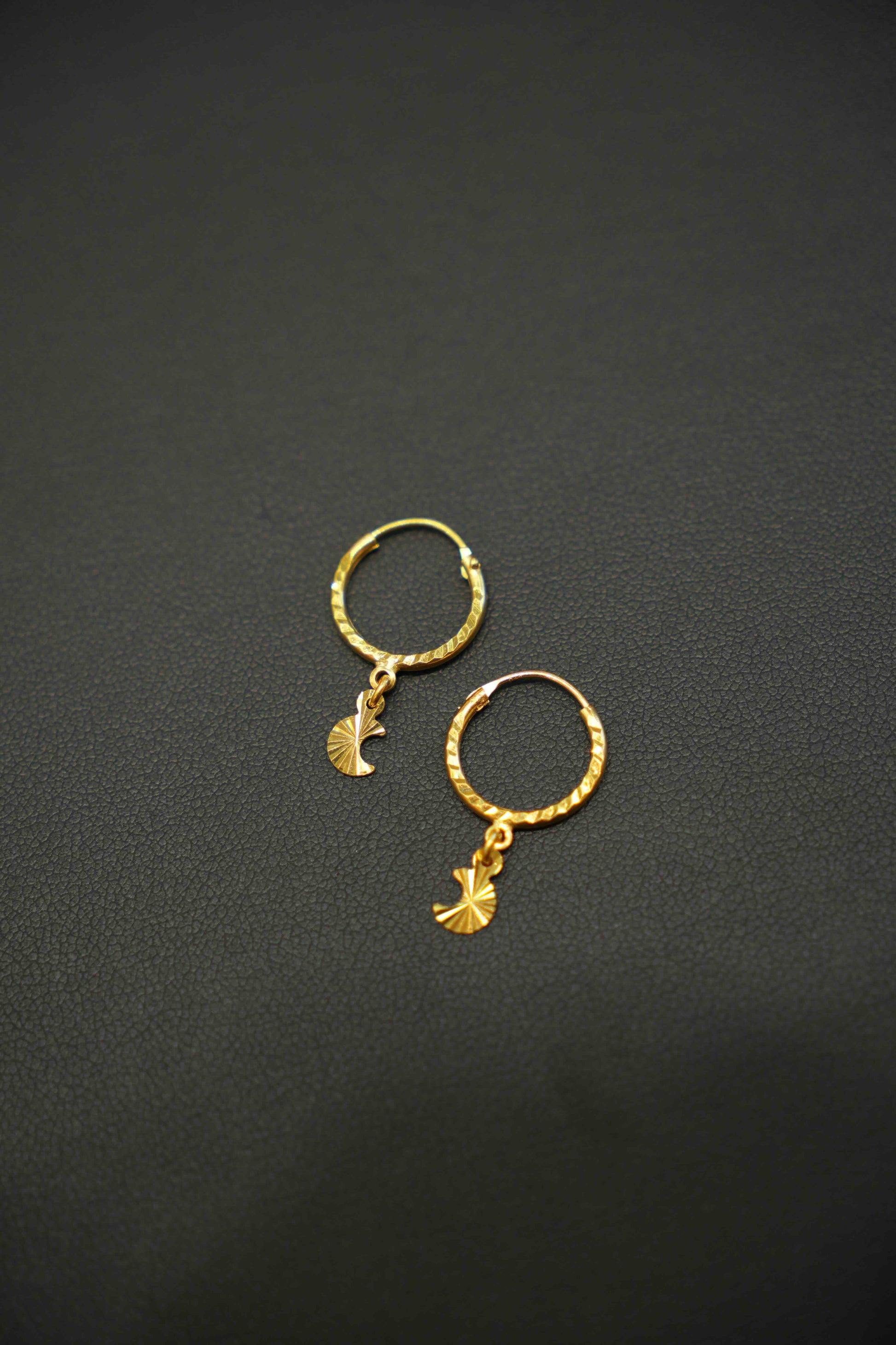 22K Gold Ladies Hanging Earrings